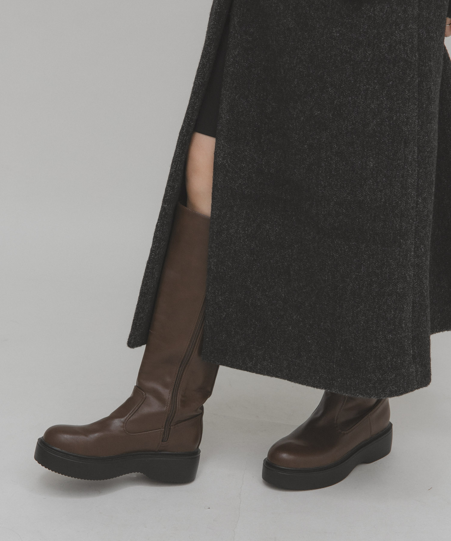 プラットフォームロングブーツ