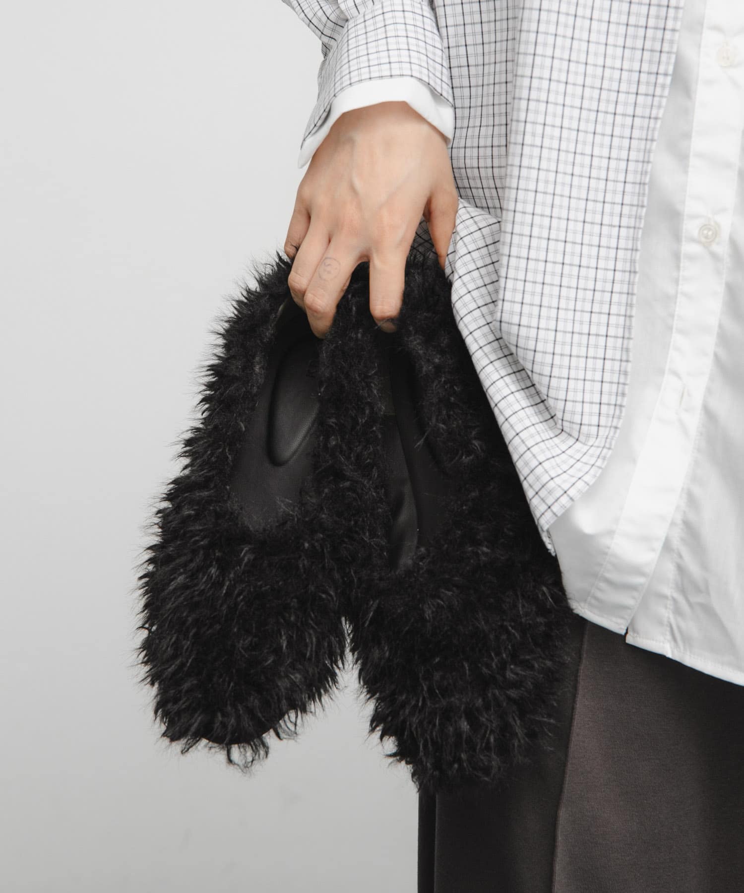 ラウンドトゥファーシューズ