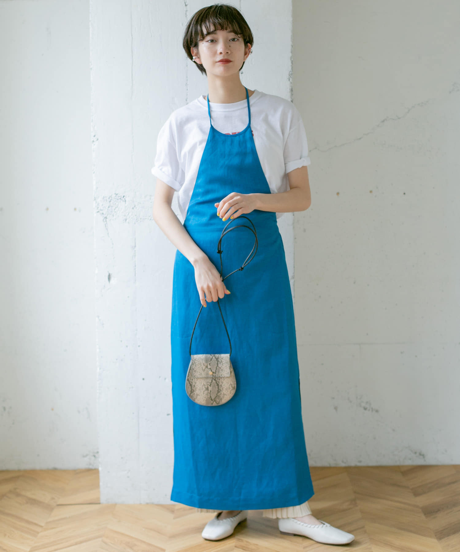 エプロンネックワンピース∴ BLUE one