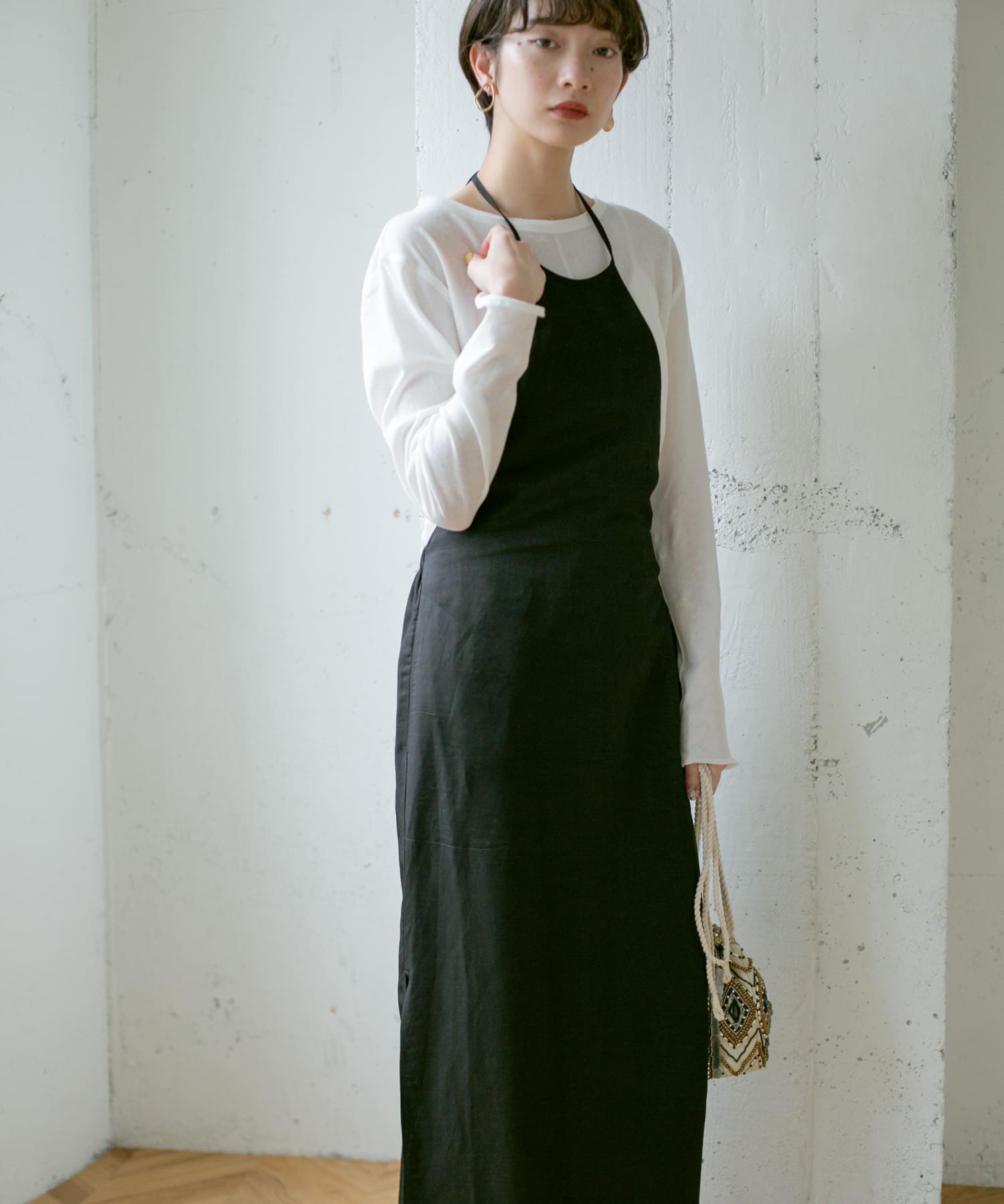 エプロンネックワンピース∴ BLACK one