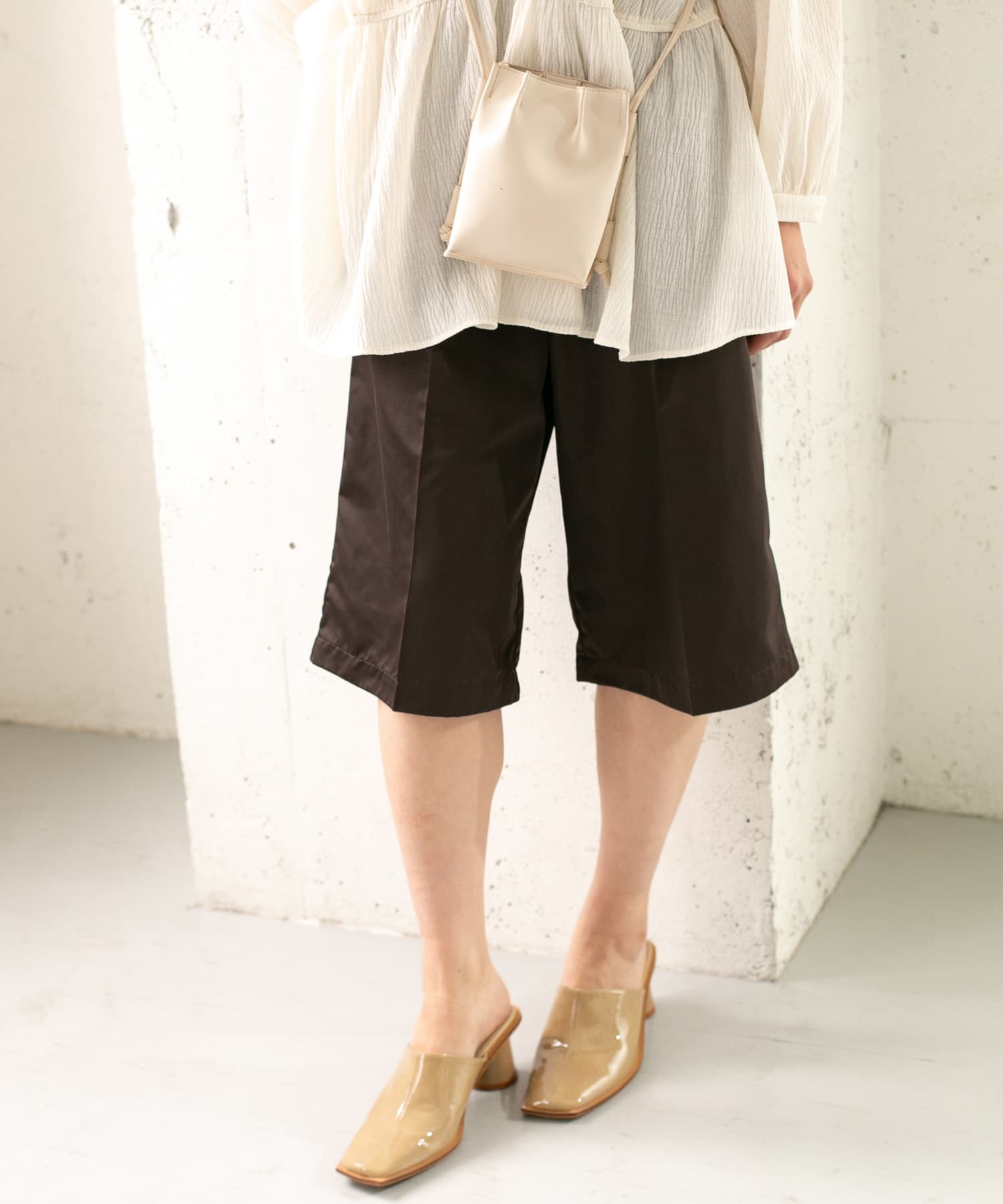 シャイニーミディパンツ CHARCOAL one