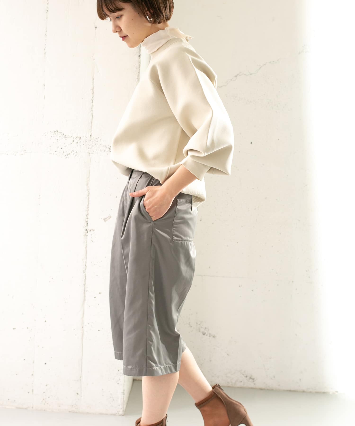 シャイニーミディパンツ KHAKI one