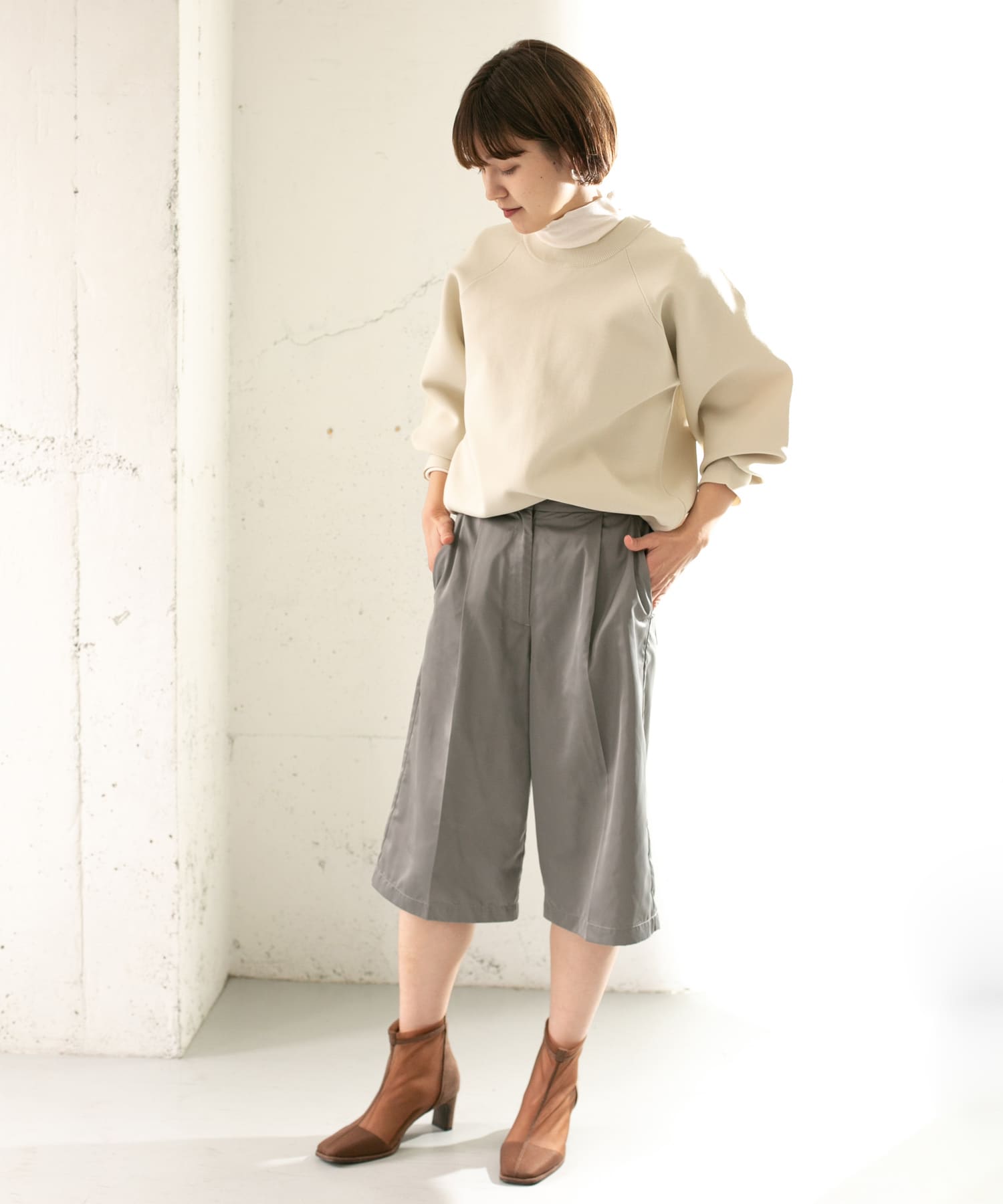 シャイニーミディパンツ KHAKI one
