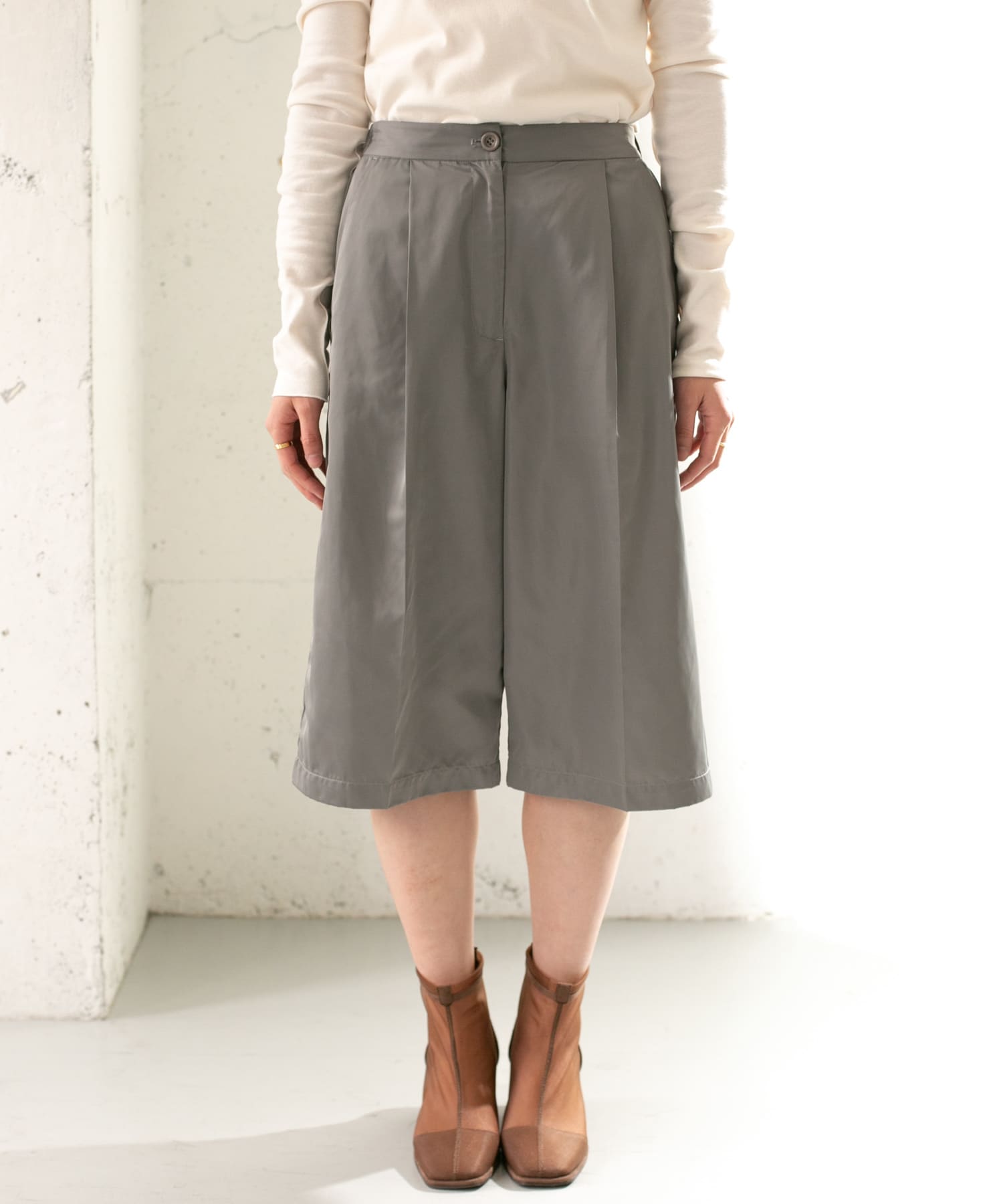 シャイニーミディパンツ KHAKI one