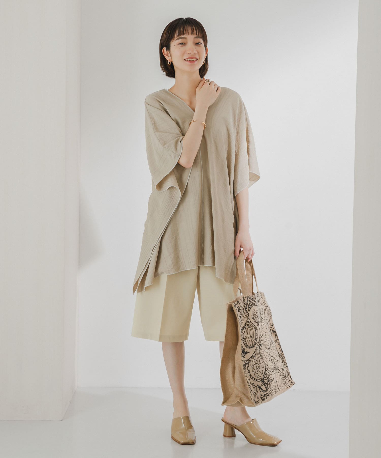 身長：159cm サイズ：one