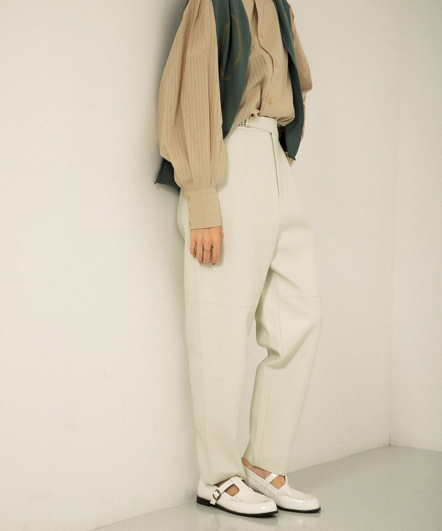フェイクレザーパンツ ICE GRAY one