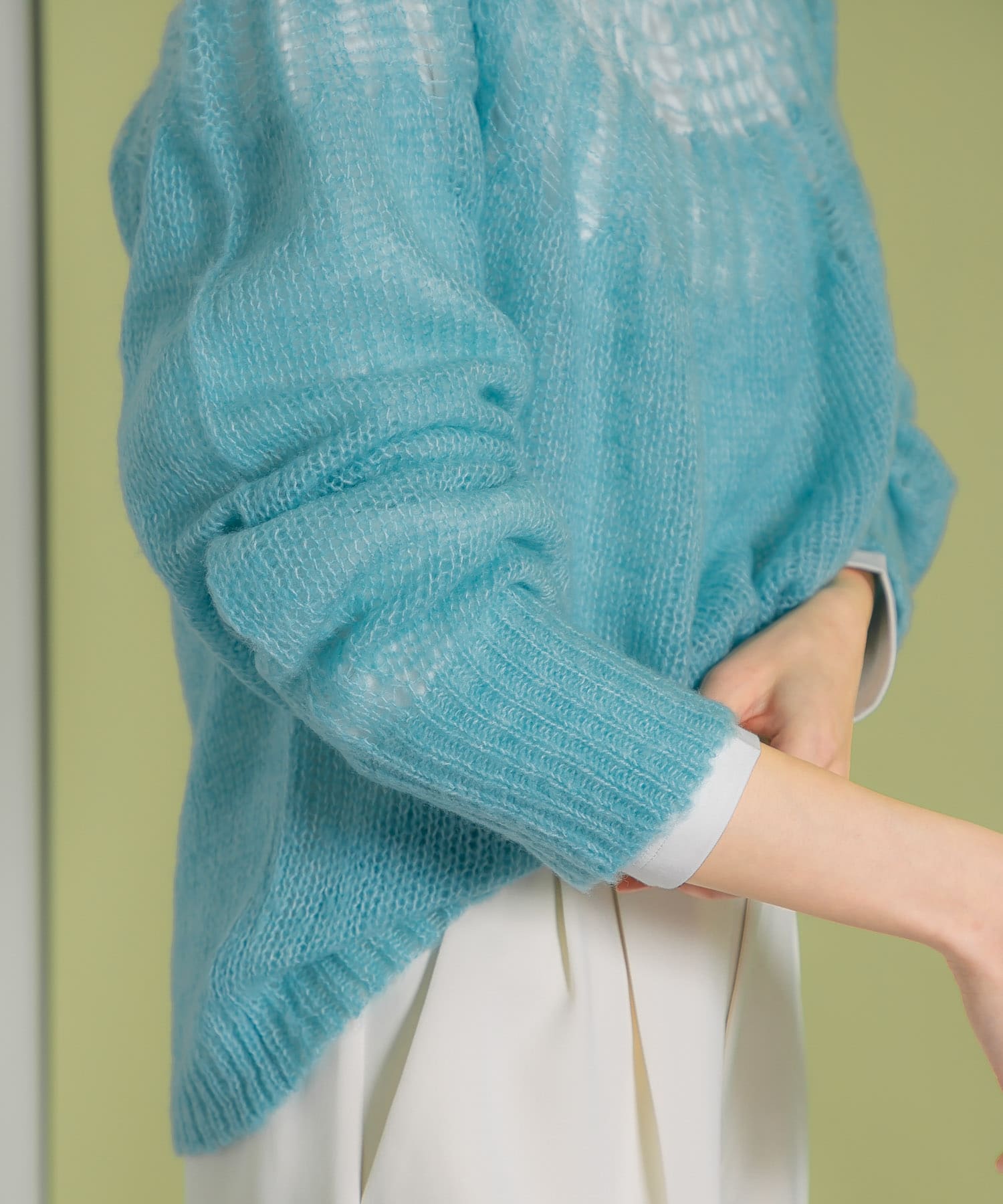 メッシュネックニット BLUE one