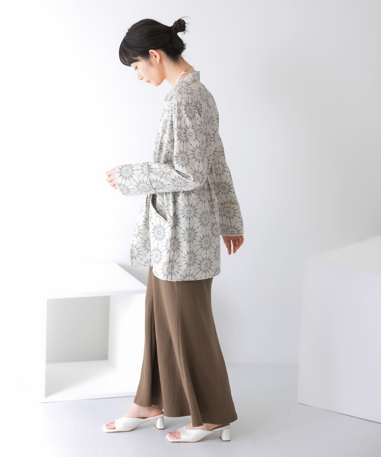 ドロストプリントガウン BEIGE one