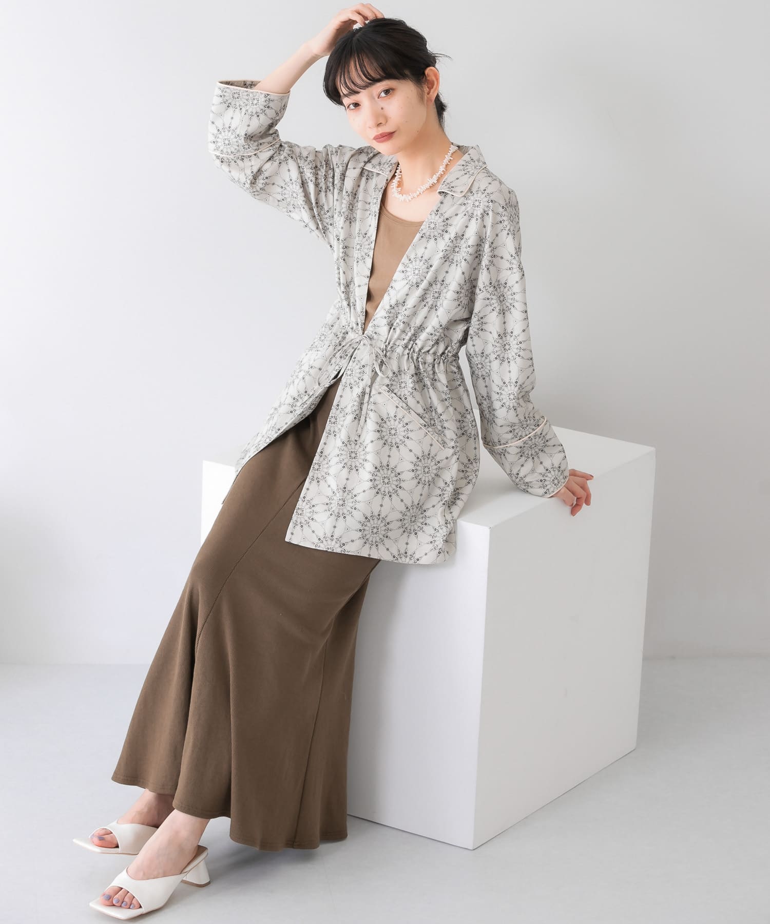 ドロストプリントガウン BEIGE one