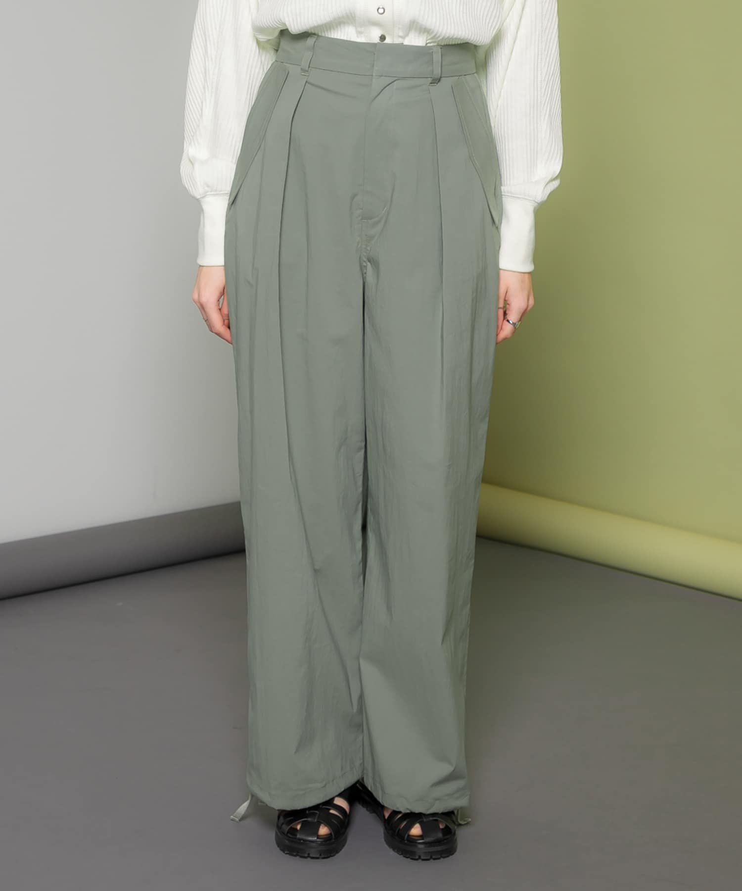 KHAKI