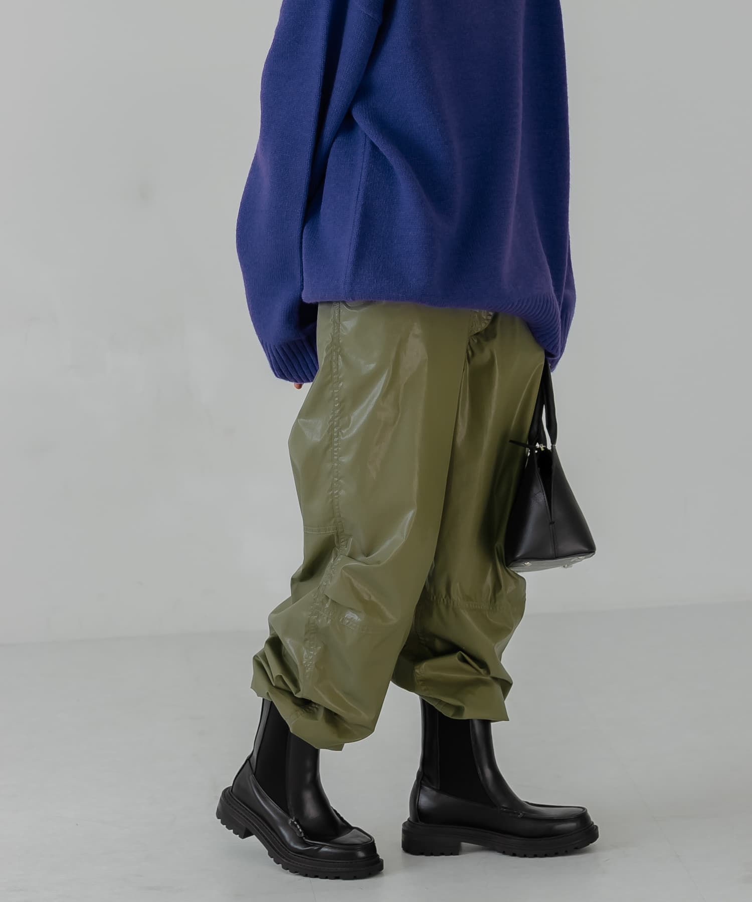 KHAKI