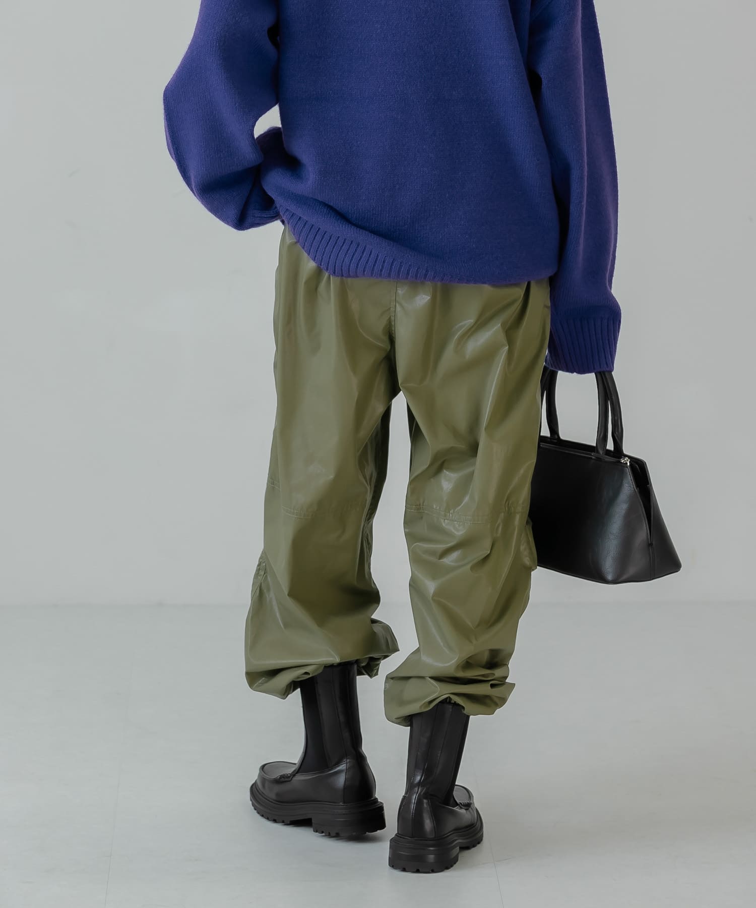 KHAKI