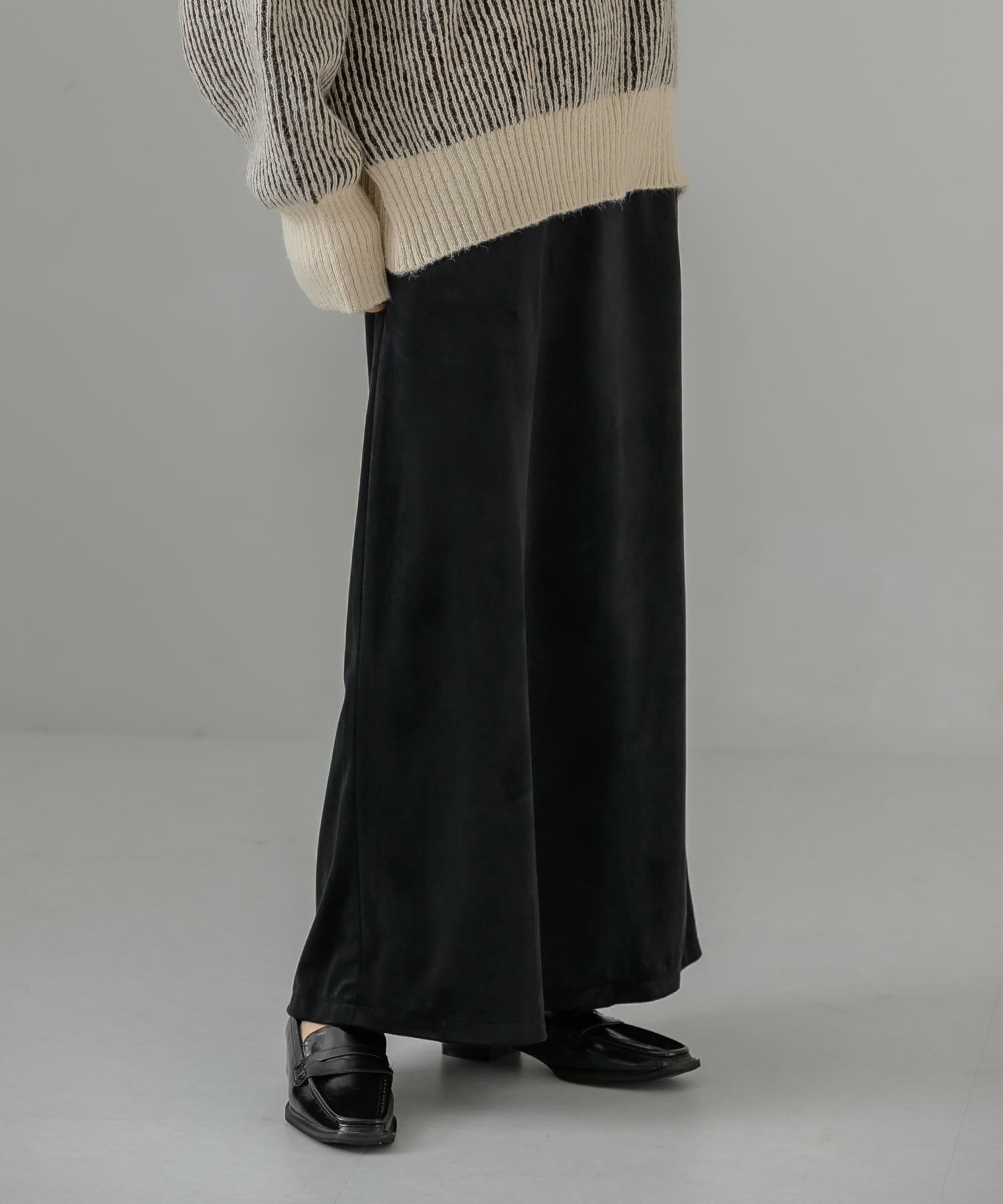 ベロアセミフレアスカート