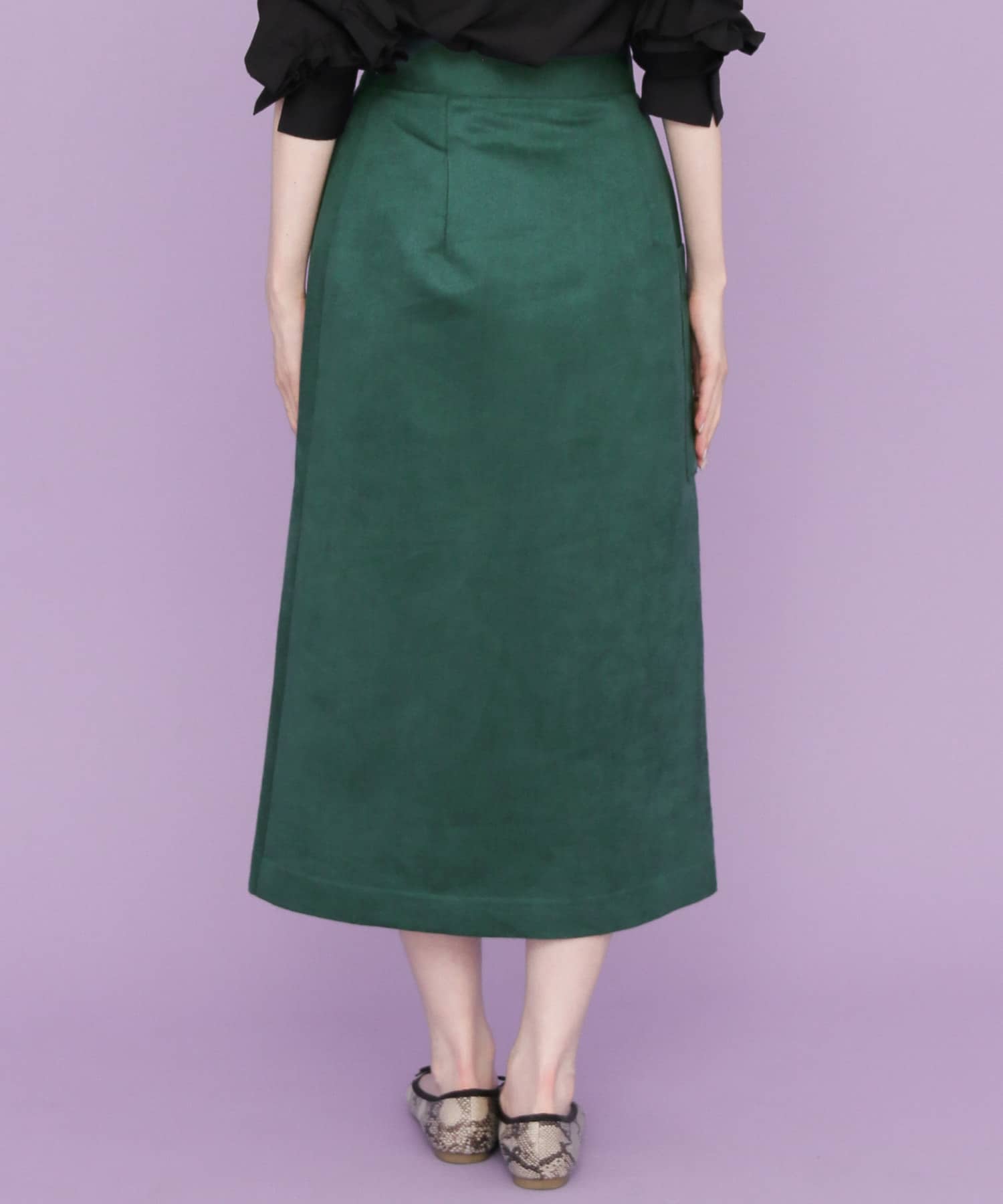 GREEN