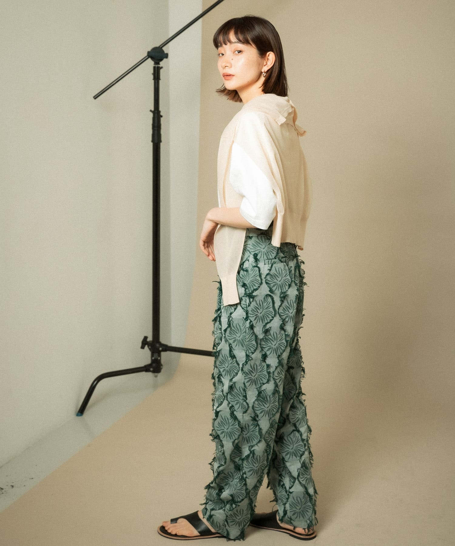 GREEN