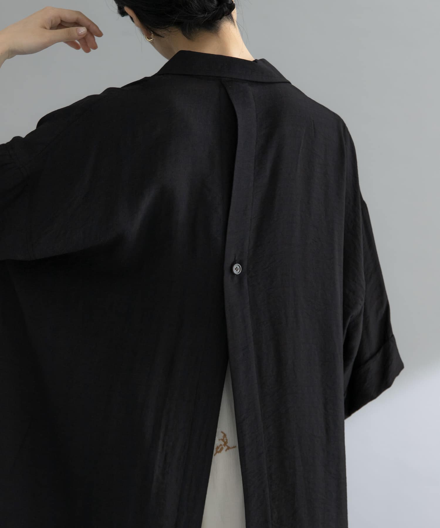 『WEB限定』バックオープンBIGシャツ