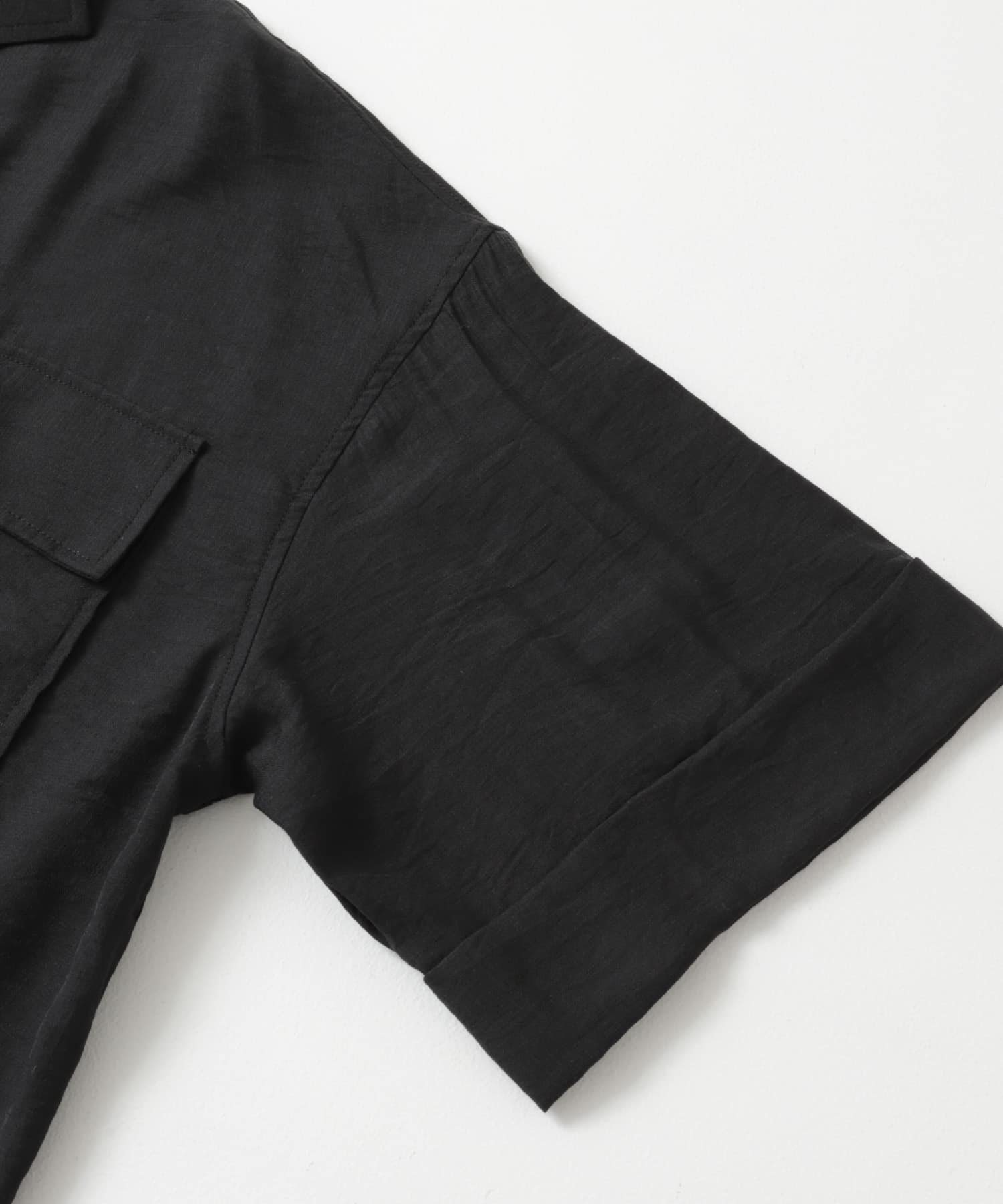 『WEB限定』バックオープンBIGシャツ BLACK one