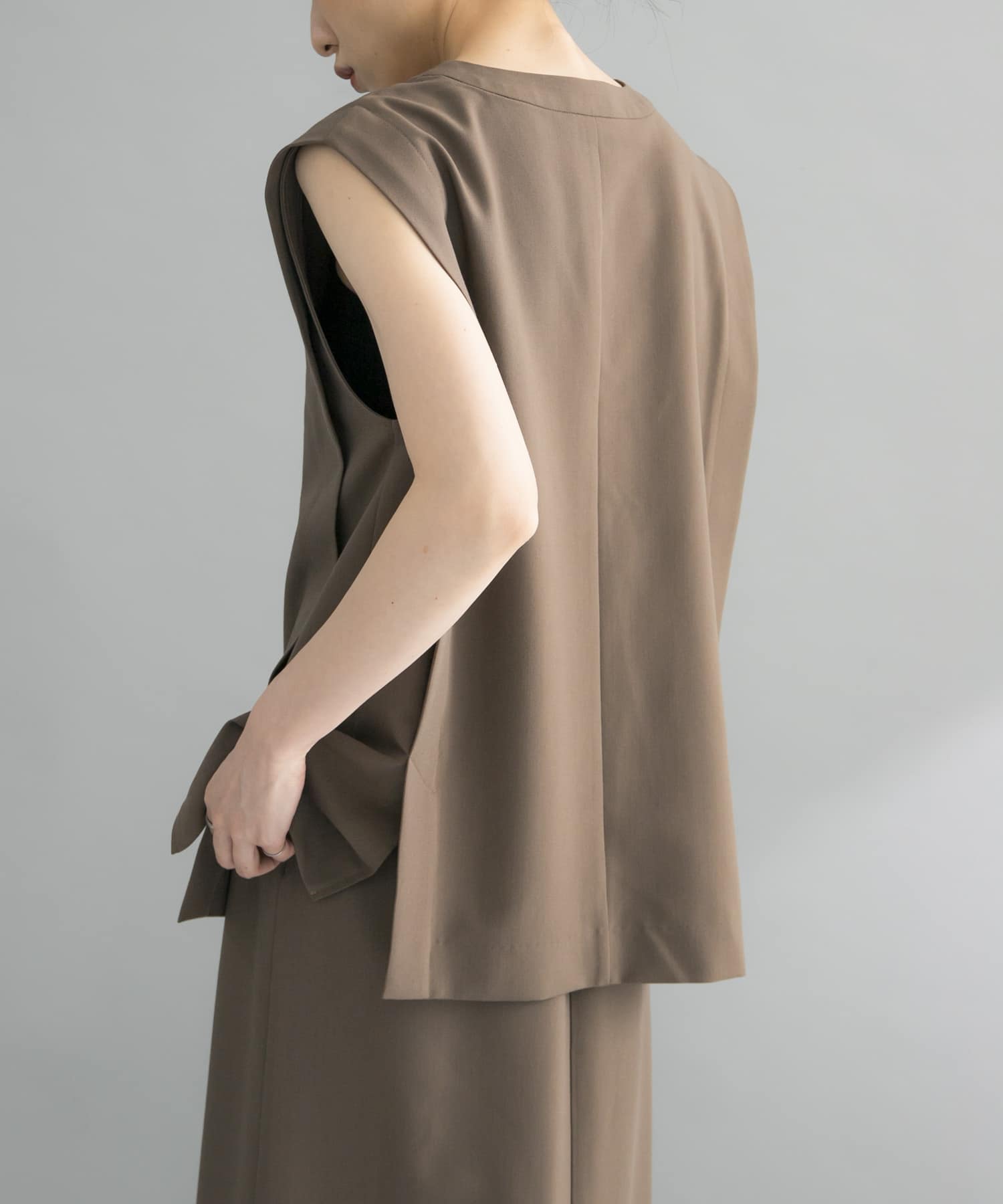 WEB限定』セパレートベストワンピース(one BEIGE): ワンピース｜URBAN