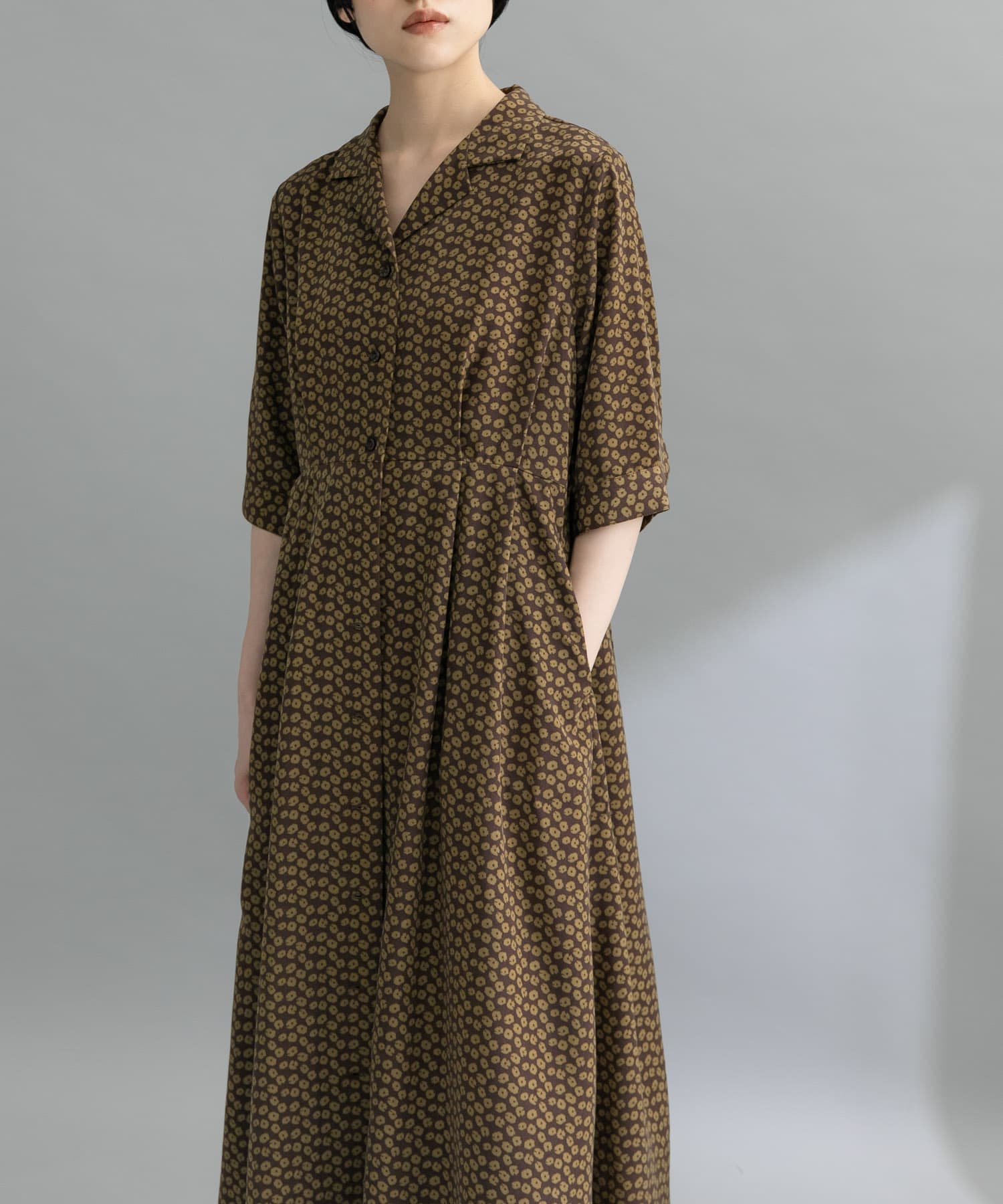 『WEB限定』オープンカラーワンピース