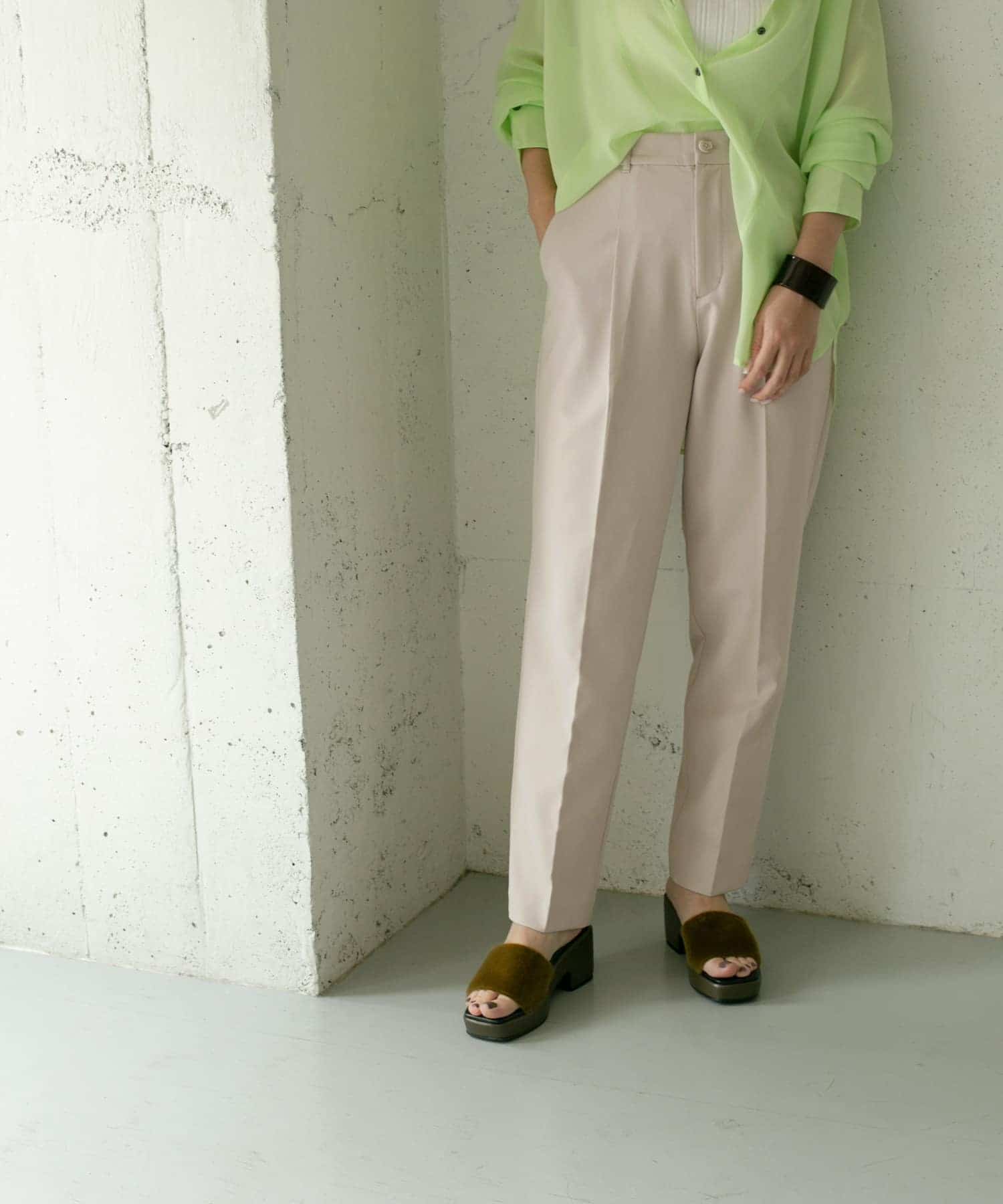 身長：164cm サイズ：38