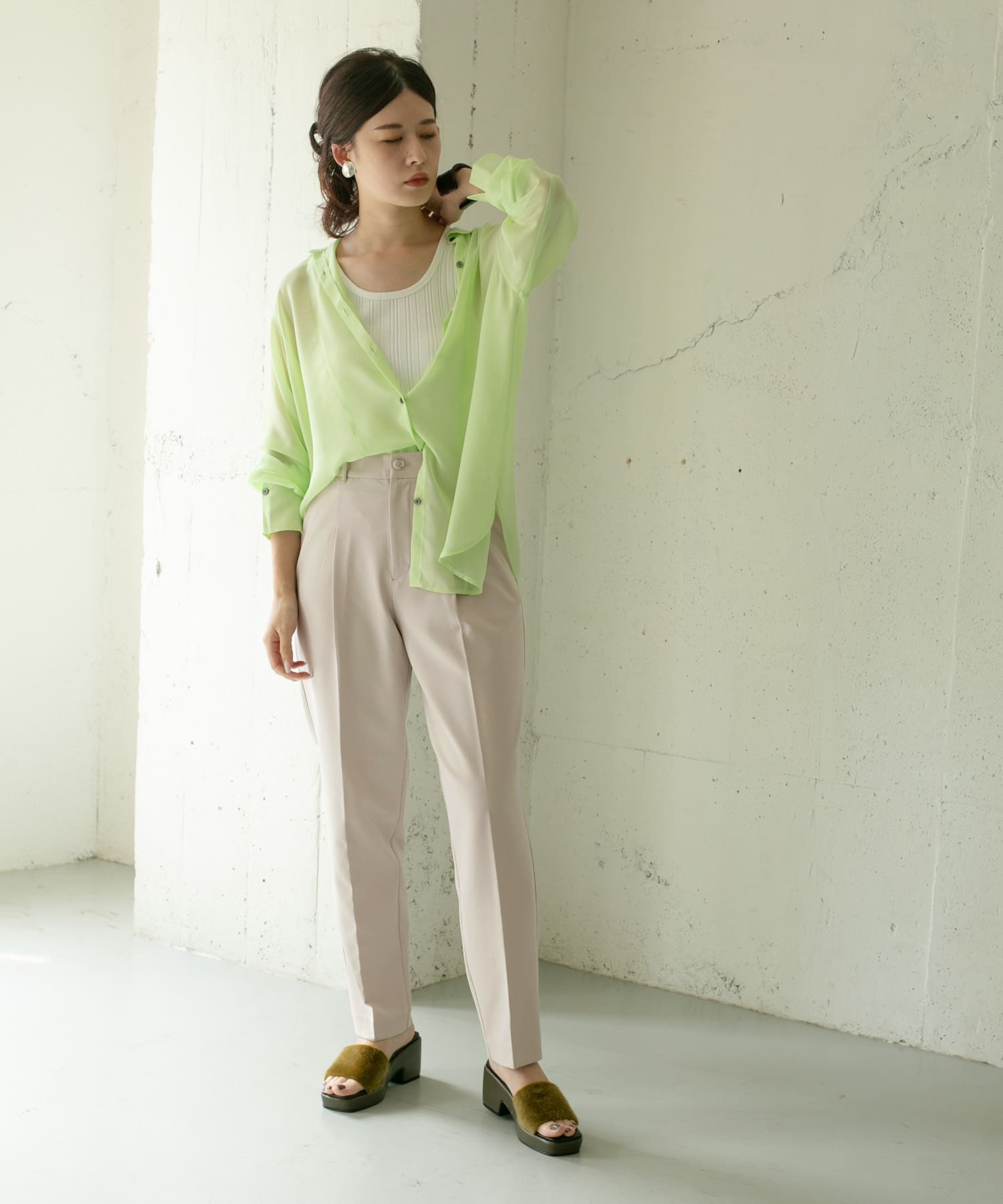 身長：164cm サイズ：38