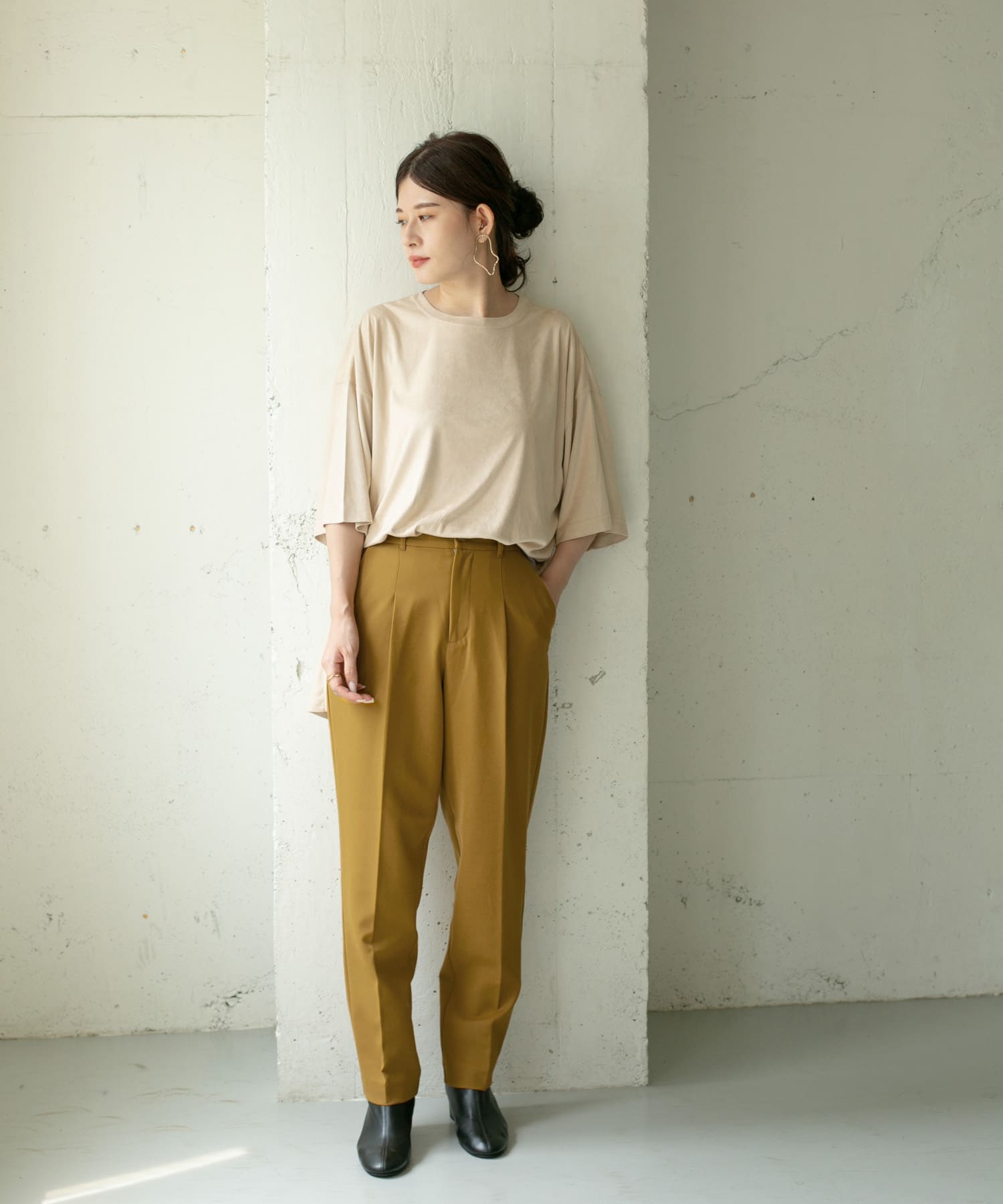 illi　ワンタックスリムテーパードパンツ MUSTARD 36