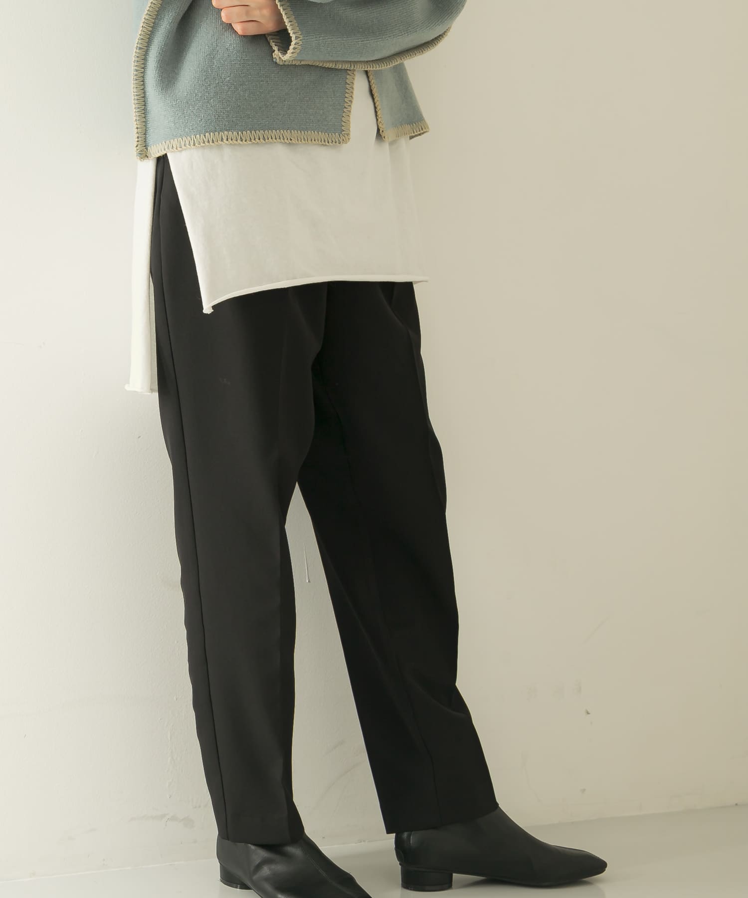 illi　ワンタックスリムテーパードパンツ BLACK 36