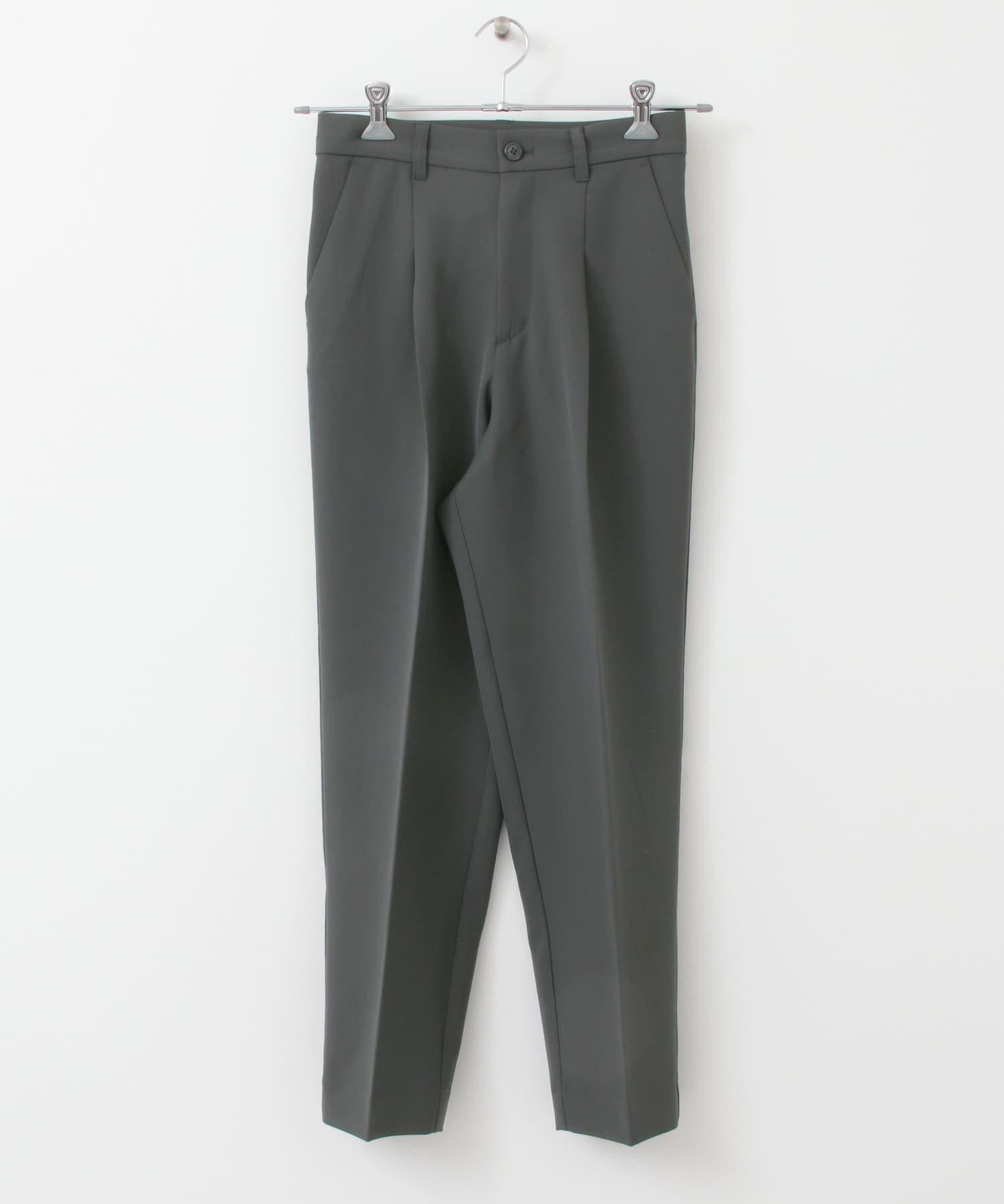 illi　ワンタックスリムテーパードパンツ CHARCOAL 36