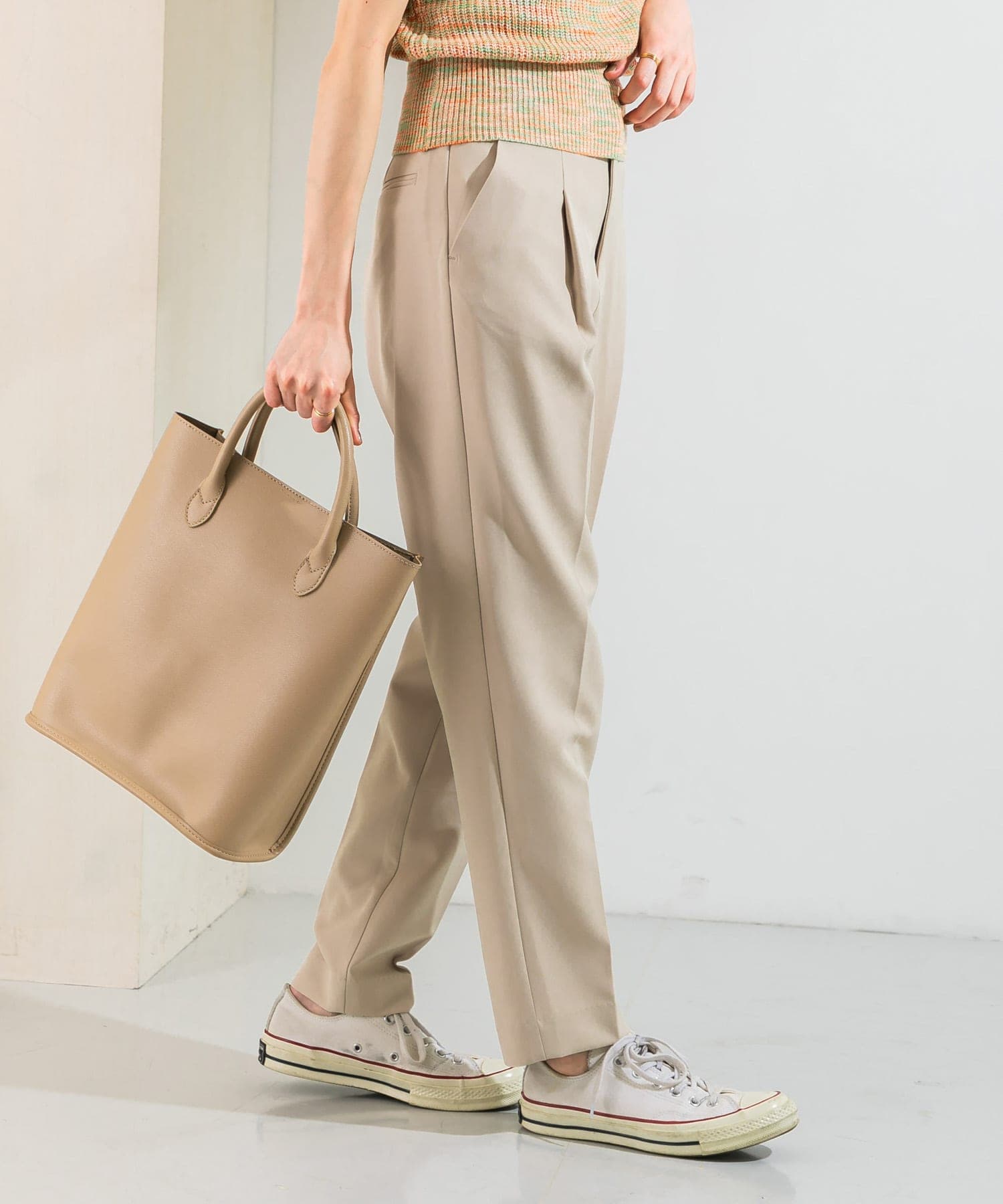 illi　ワンタックスリムテーパードパンツ BEIGE 36