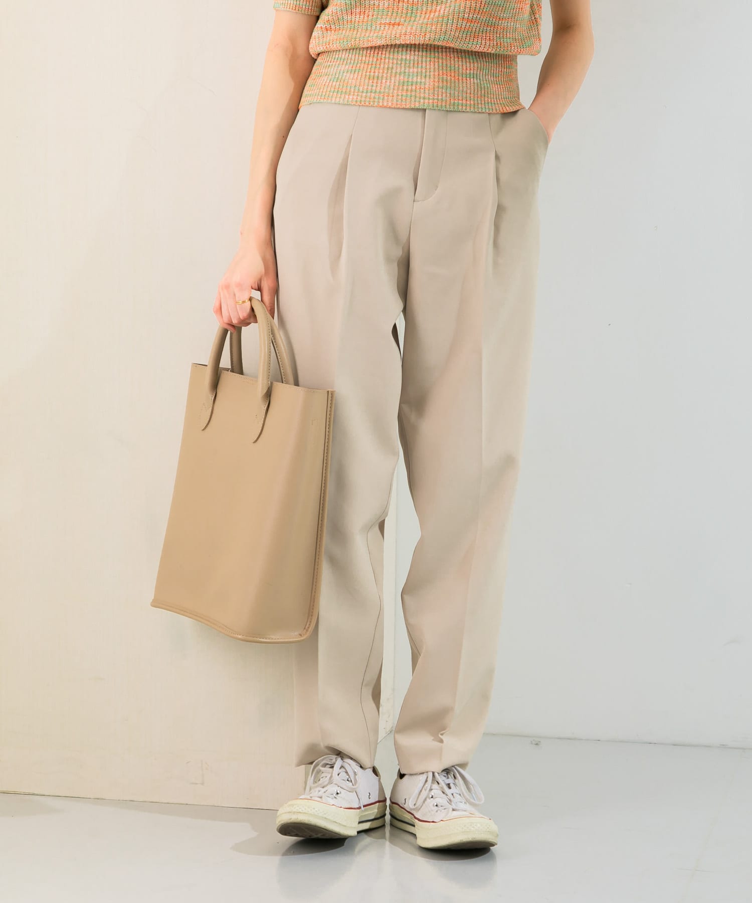 illi　ワンタックスリムテーパードパンツ BEIGE 36