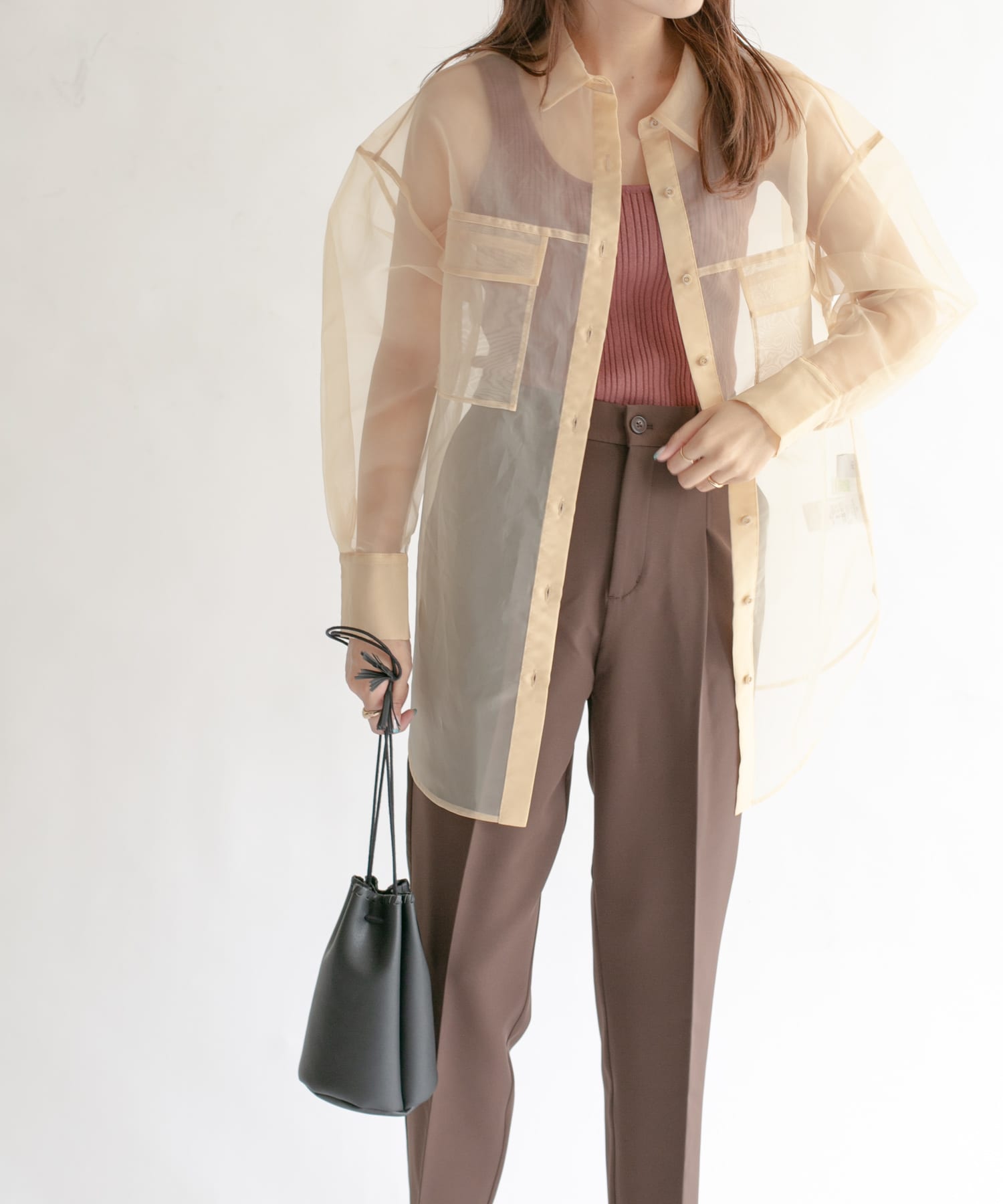 illi　ワンタックスリムテーパードパンツ BROWN 36