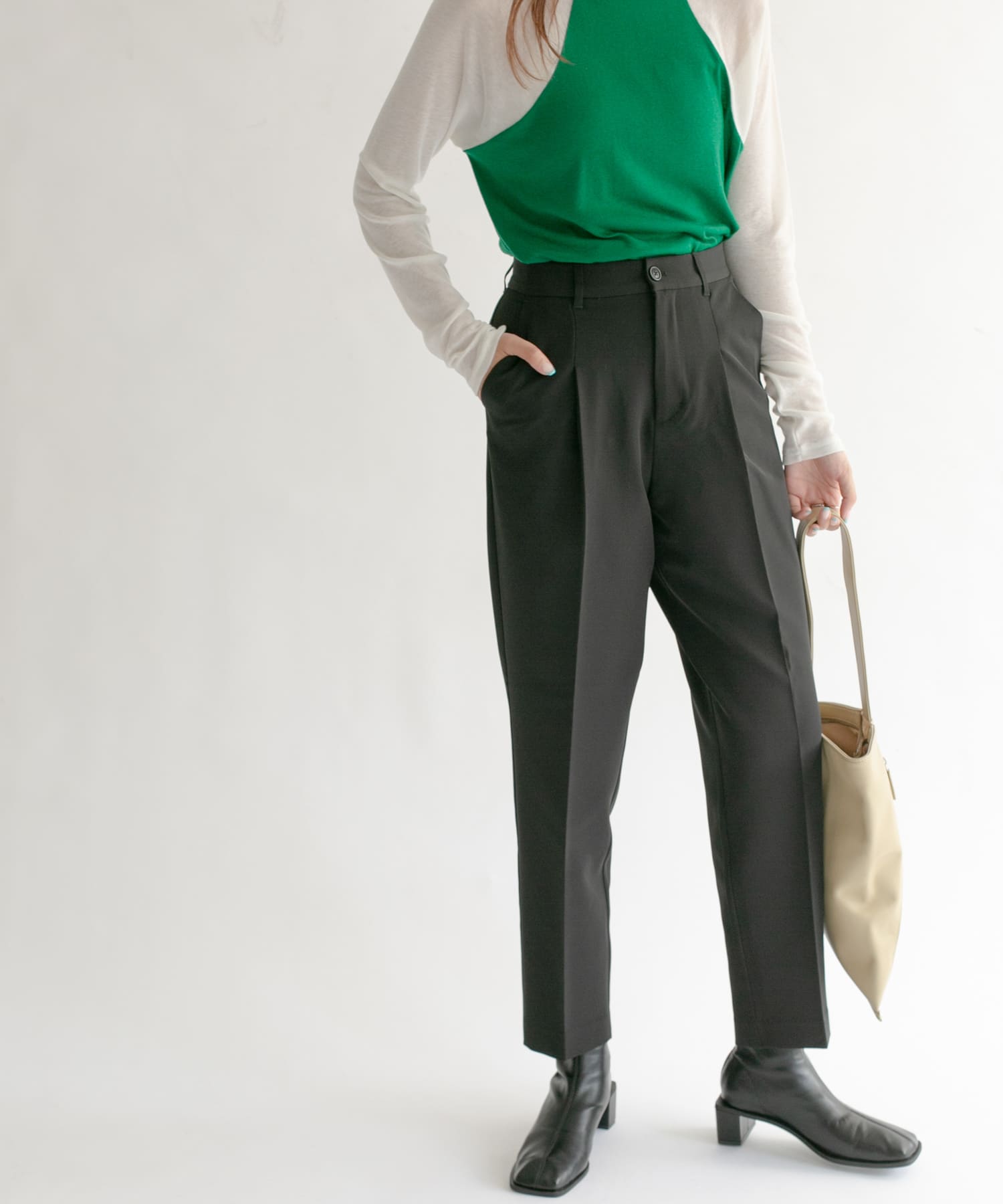 illi　ワンタックスリムテーパードパンツ BLACK 36