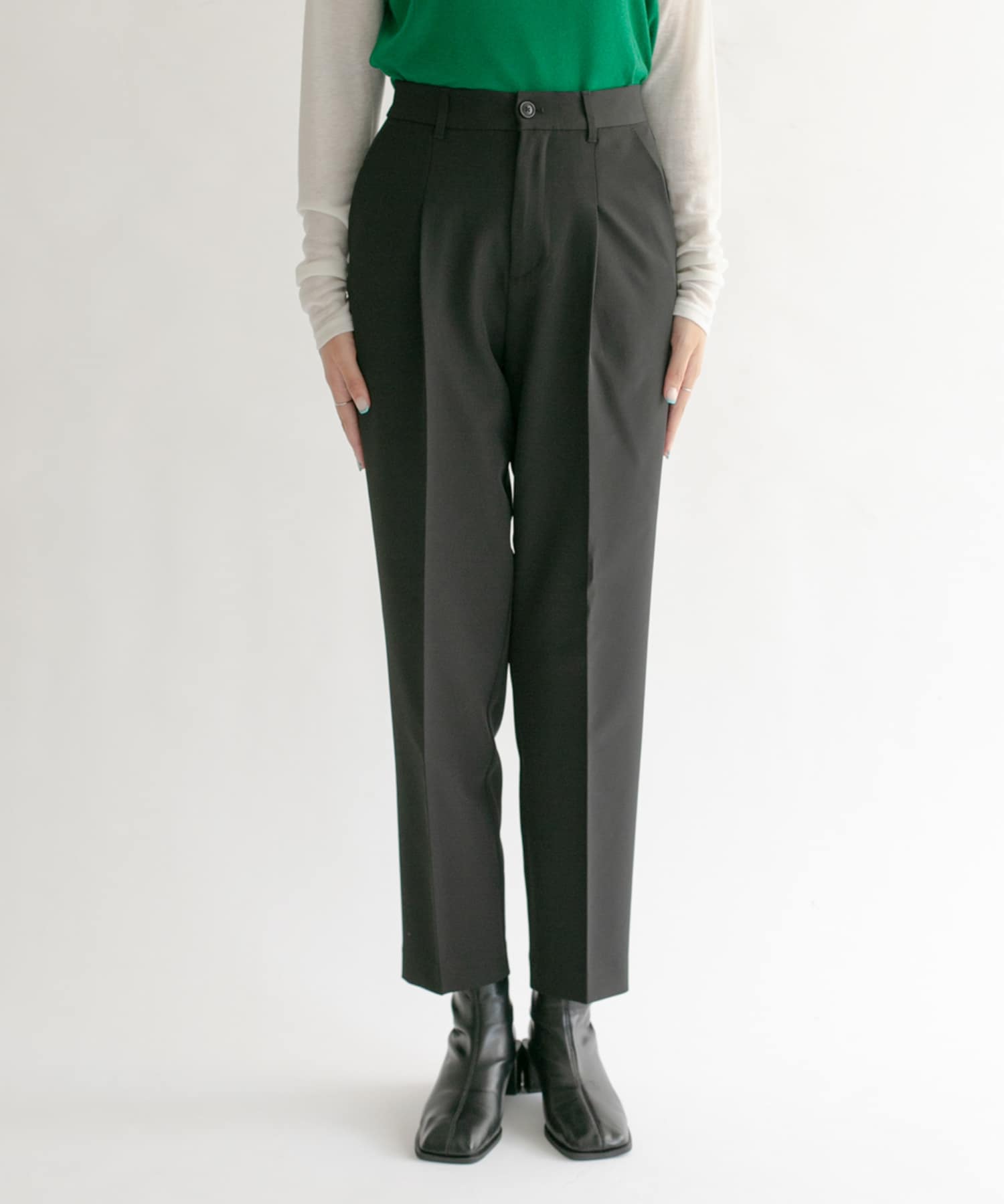 illi　ワンタックスリムテーパードパンツ BLACK 36