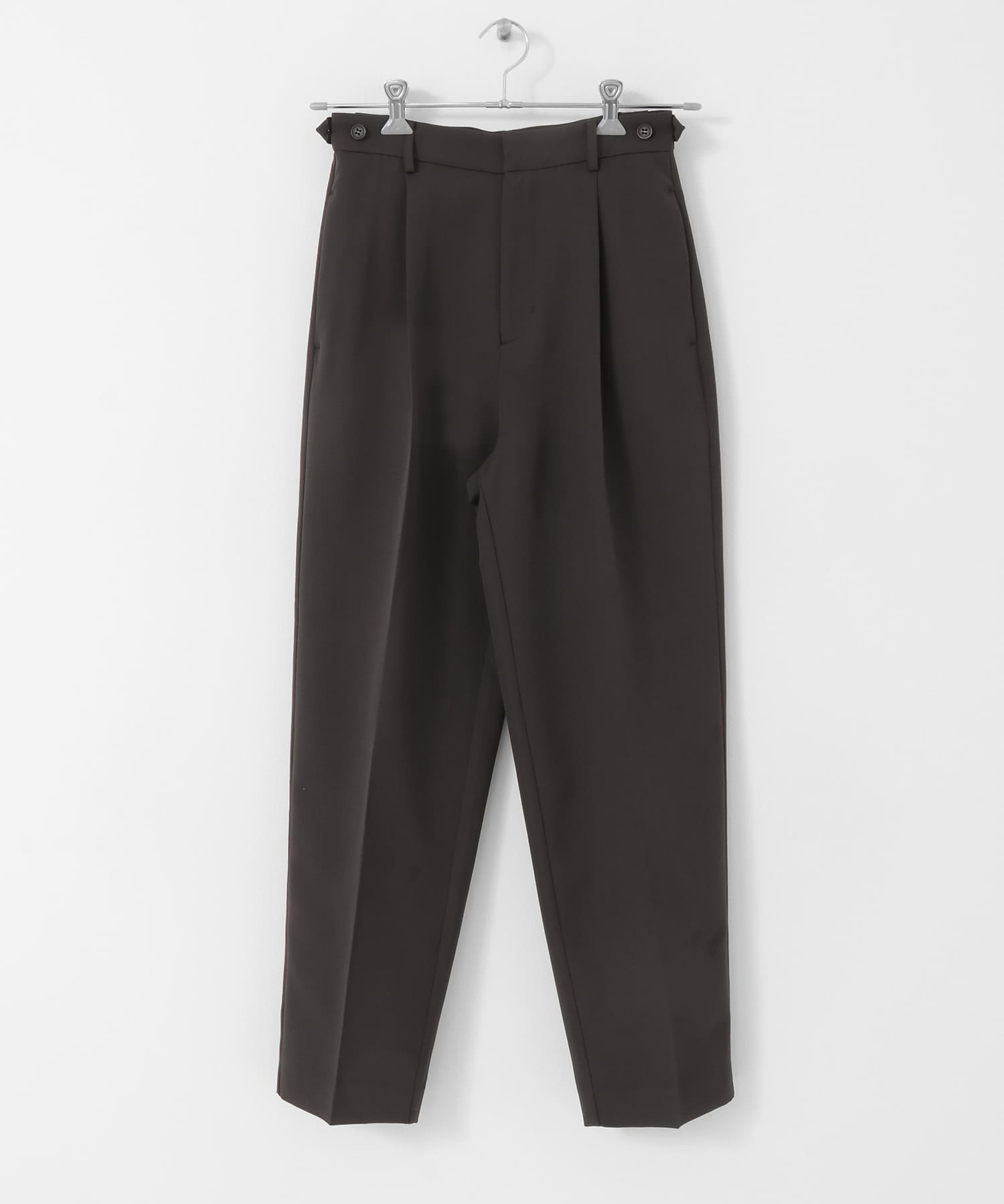 illi　ワンタックセンタープレスパンツ CHARCOAL 34