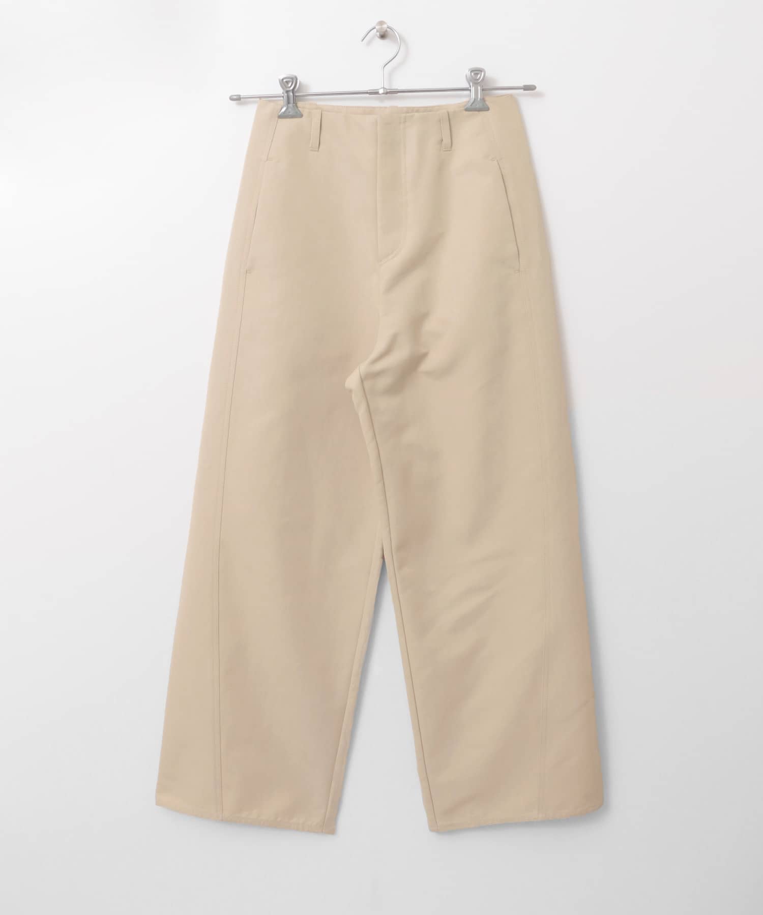 L.BEIGE