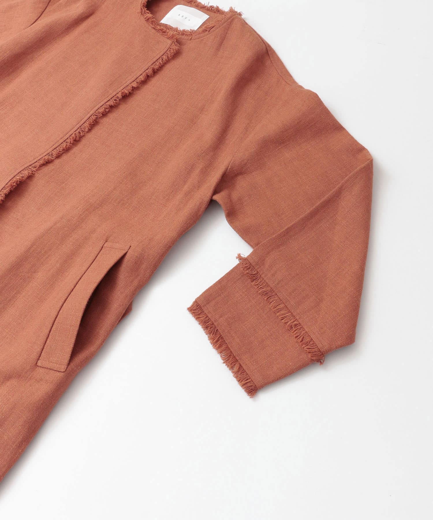 KBF+　ラスティックフリンジコート∴ L.BROWN one