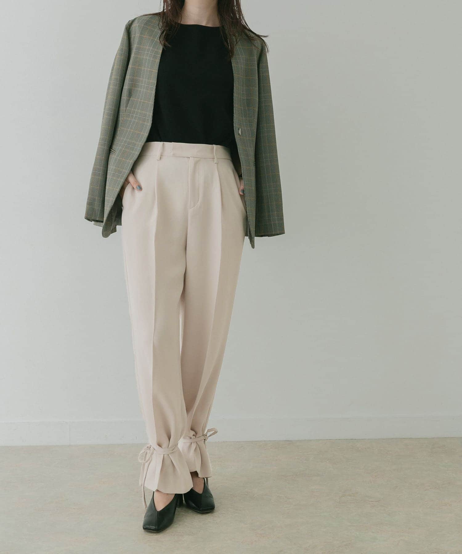 L.BEIGE