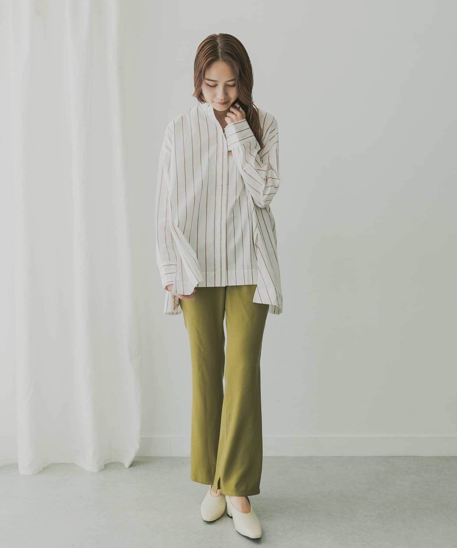 KHAKI