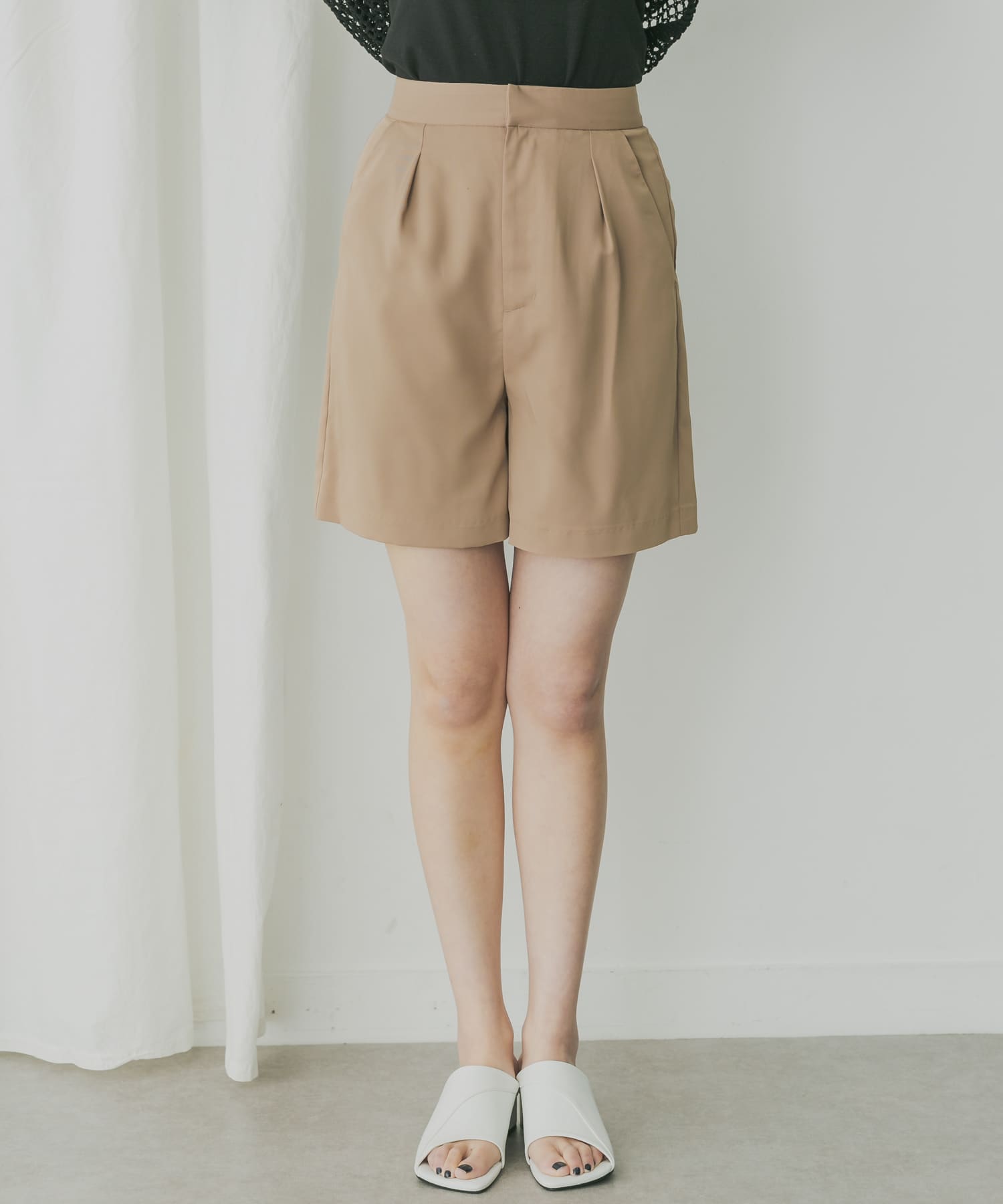 KBF+ タックショートパンツ(one BEIGE): ボトム｜URBAN RESEARCH公式