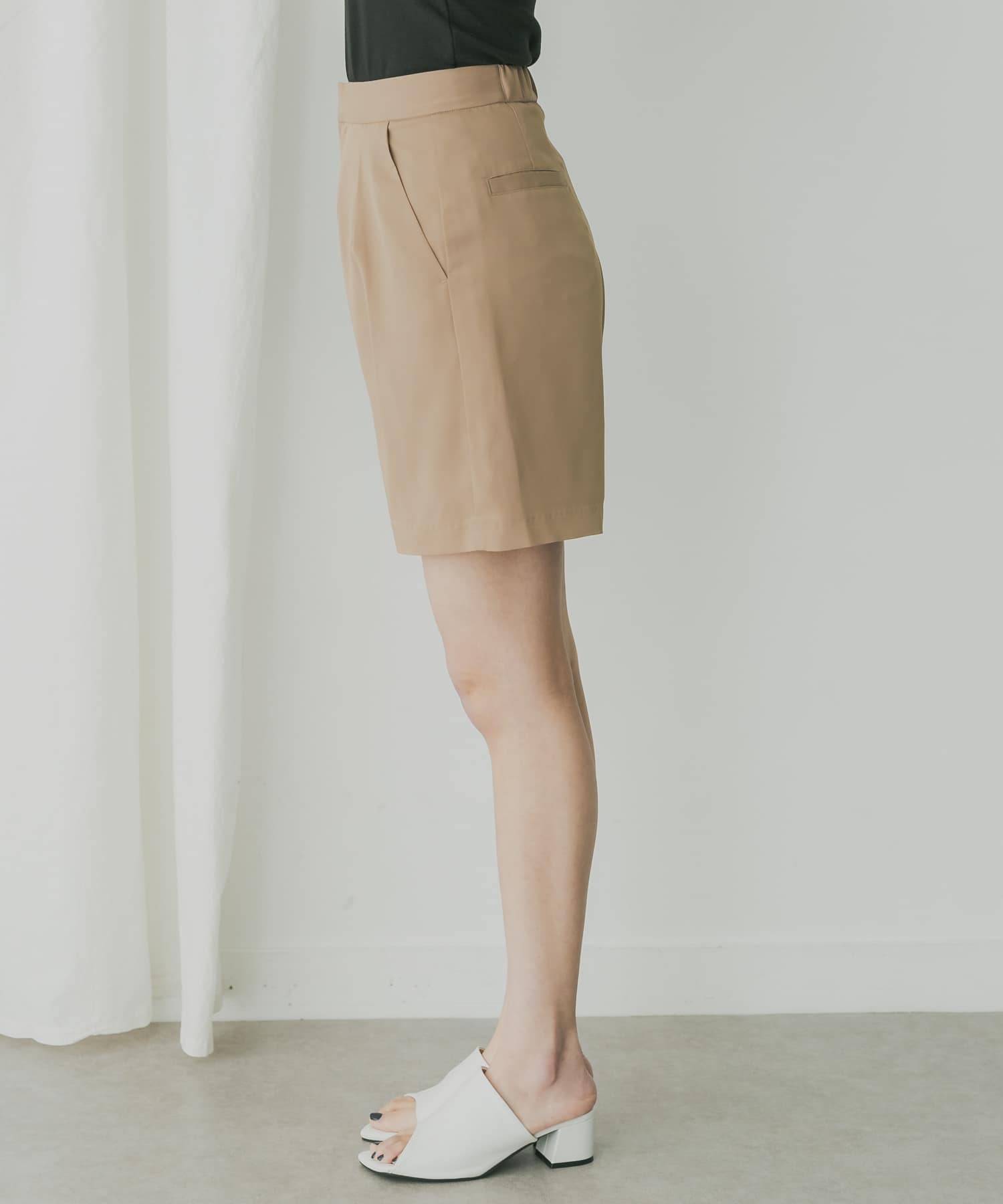 KBF+ タックショートパンツ(one BEIGE): ボトム｜URBAN RESEARCH公式
