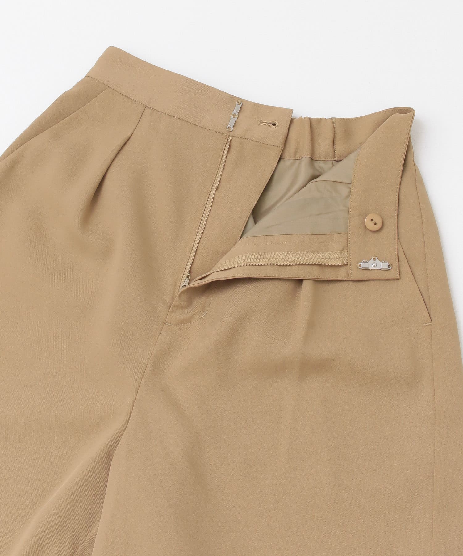 KBF+ タックショートパンツ(one BEIGE): ボトム｜URBAN RESEARCH公式