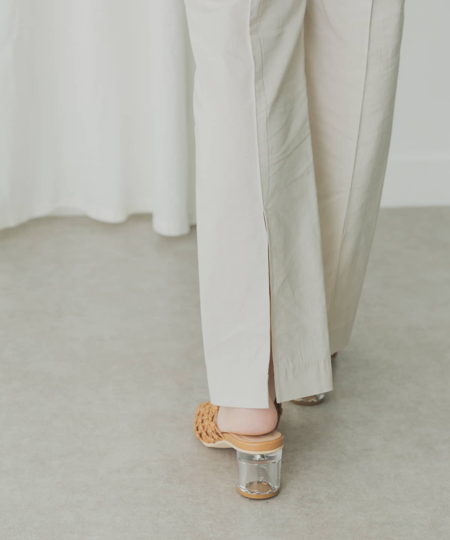 L.BEIGE