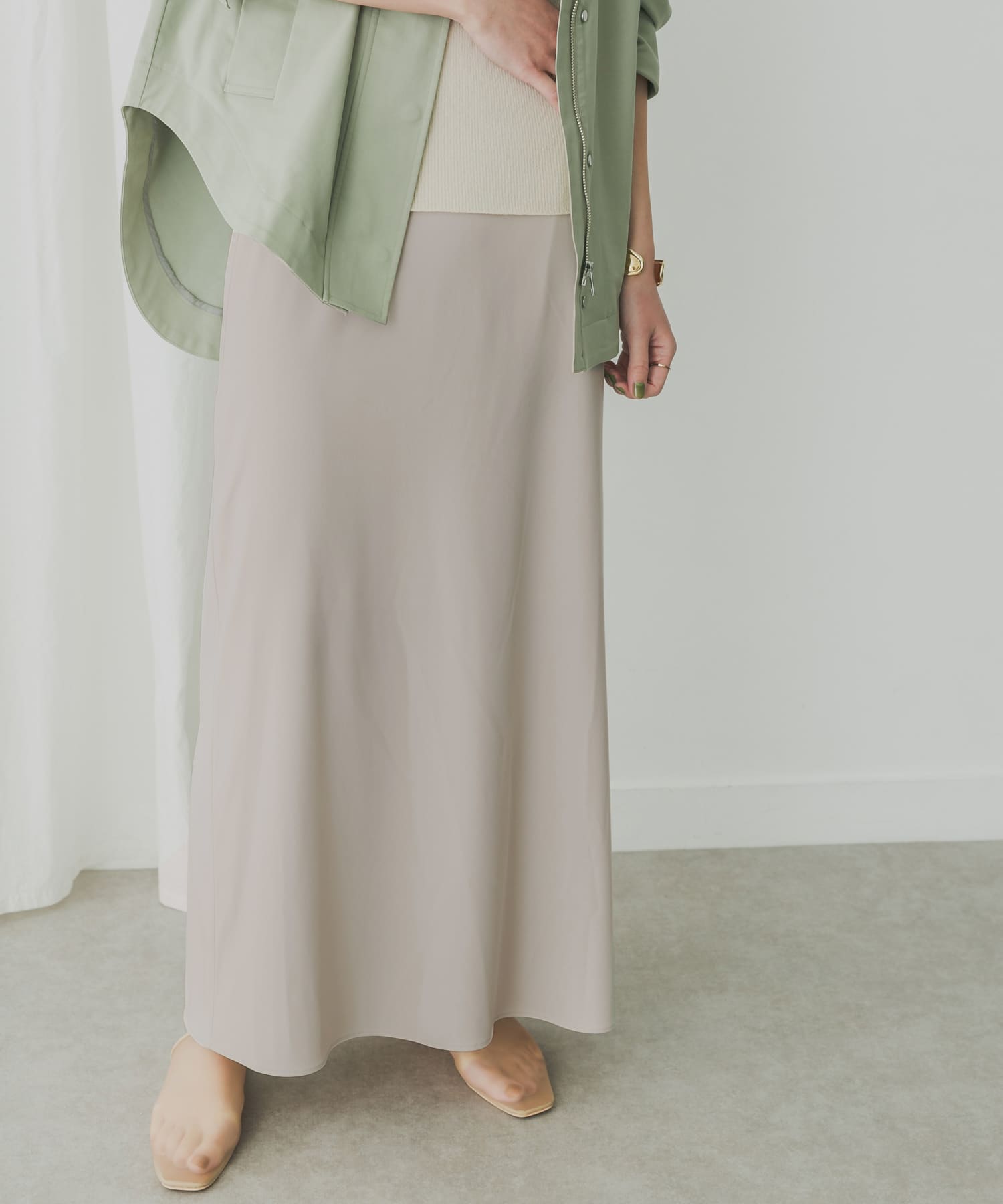 L.BEIGE