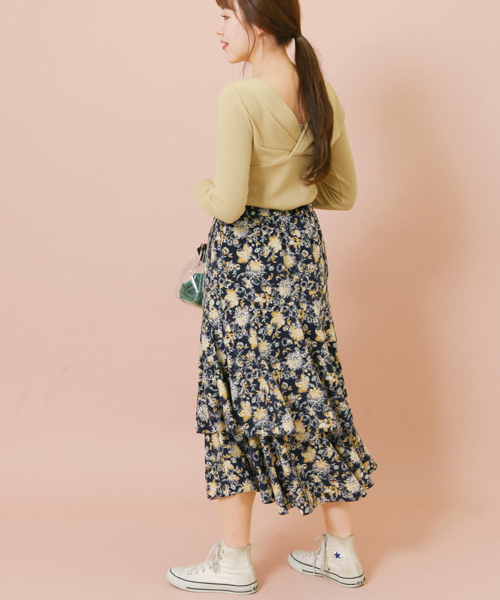 KBF+　フラワープリントボリュームスカート NAVY one