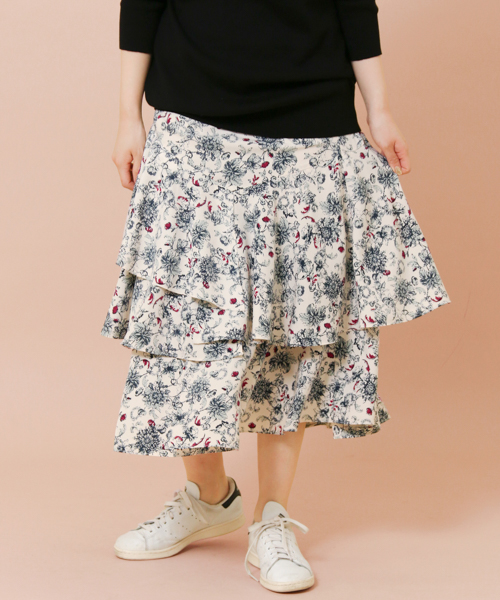 KBF+　フラワープリントボリュームスカート IVORY one