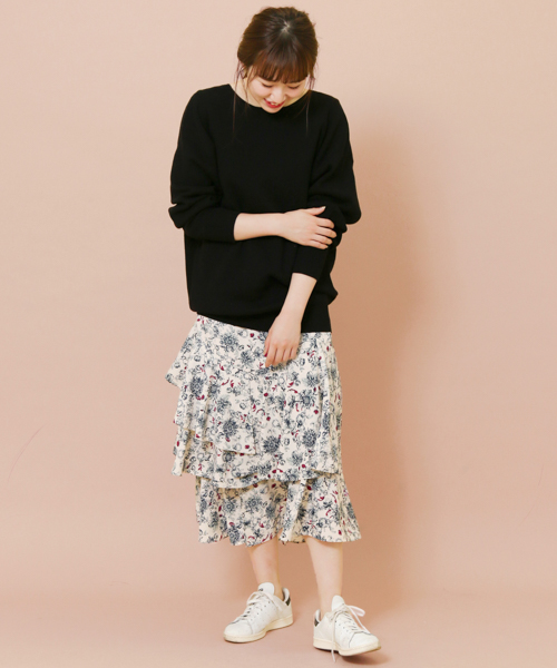 KBF+　フラワープリントボリュームスカート IVORY one