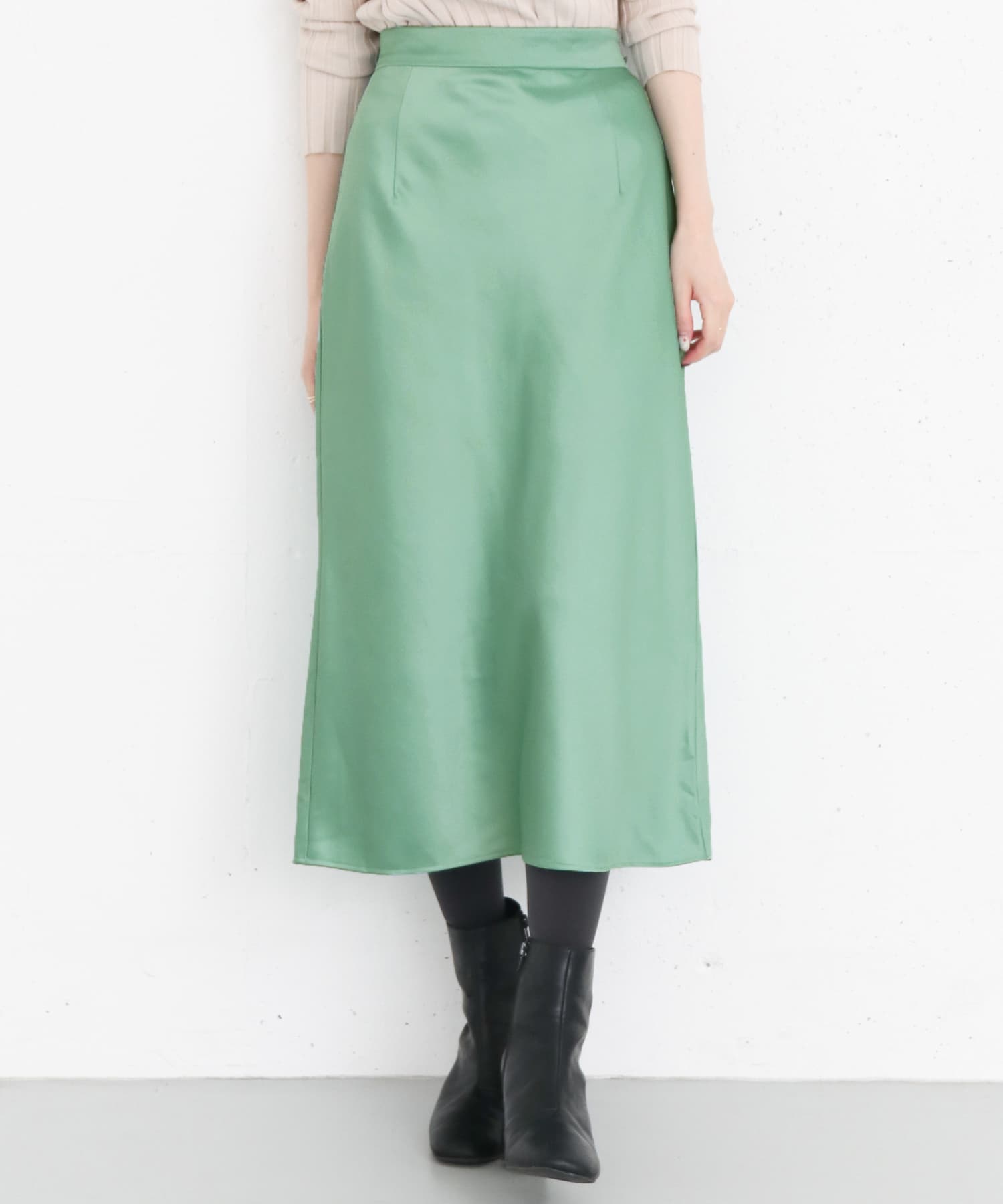 GREEN