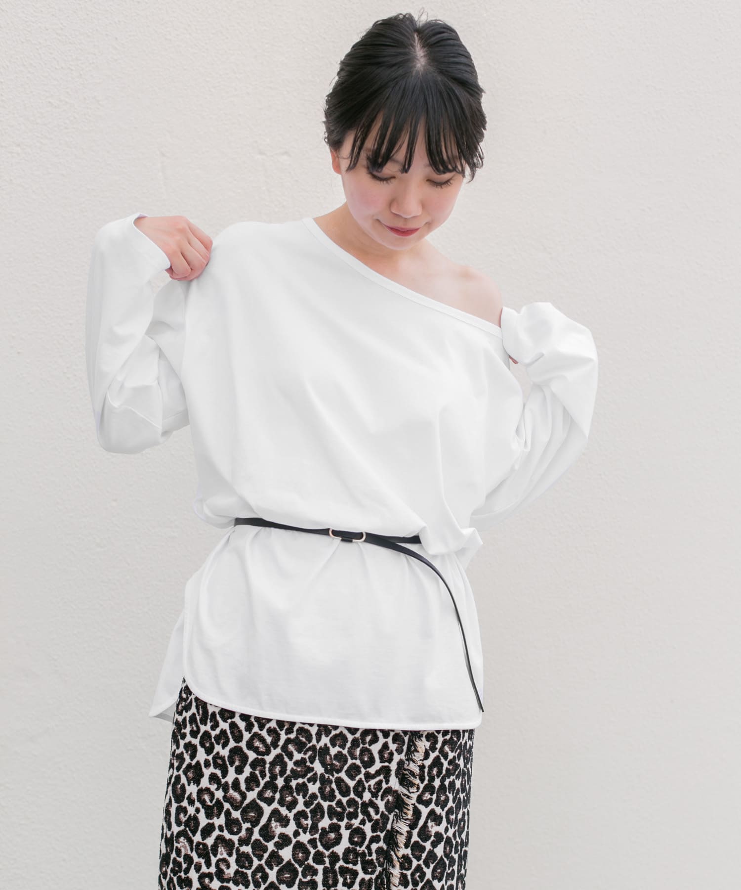 KBF+　アシメネックオーバーロングTシャツ OFF one