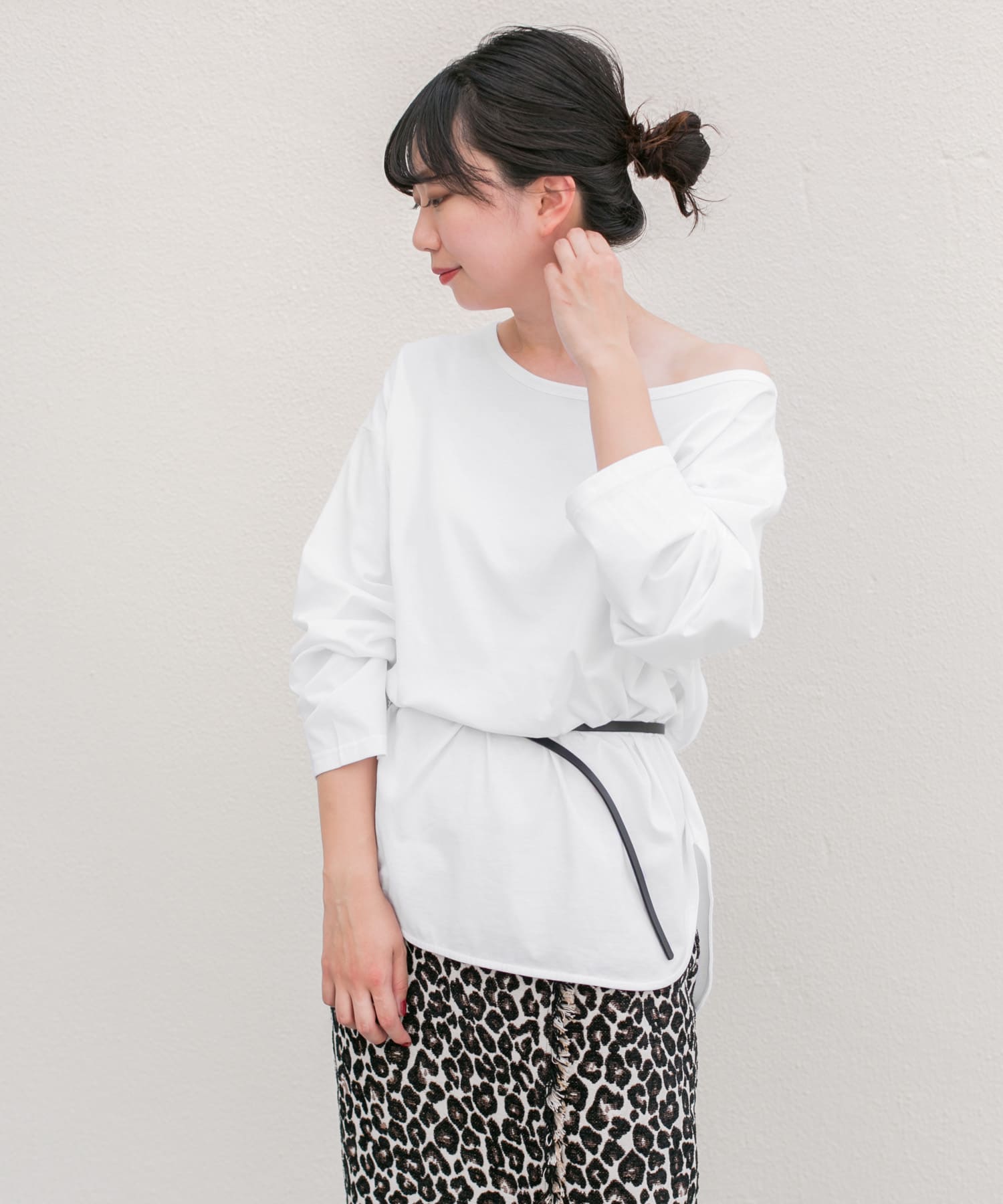 KBF+　アシメネックオーバーロングTシャツ OFF one