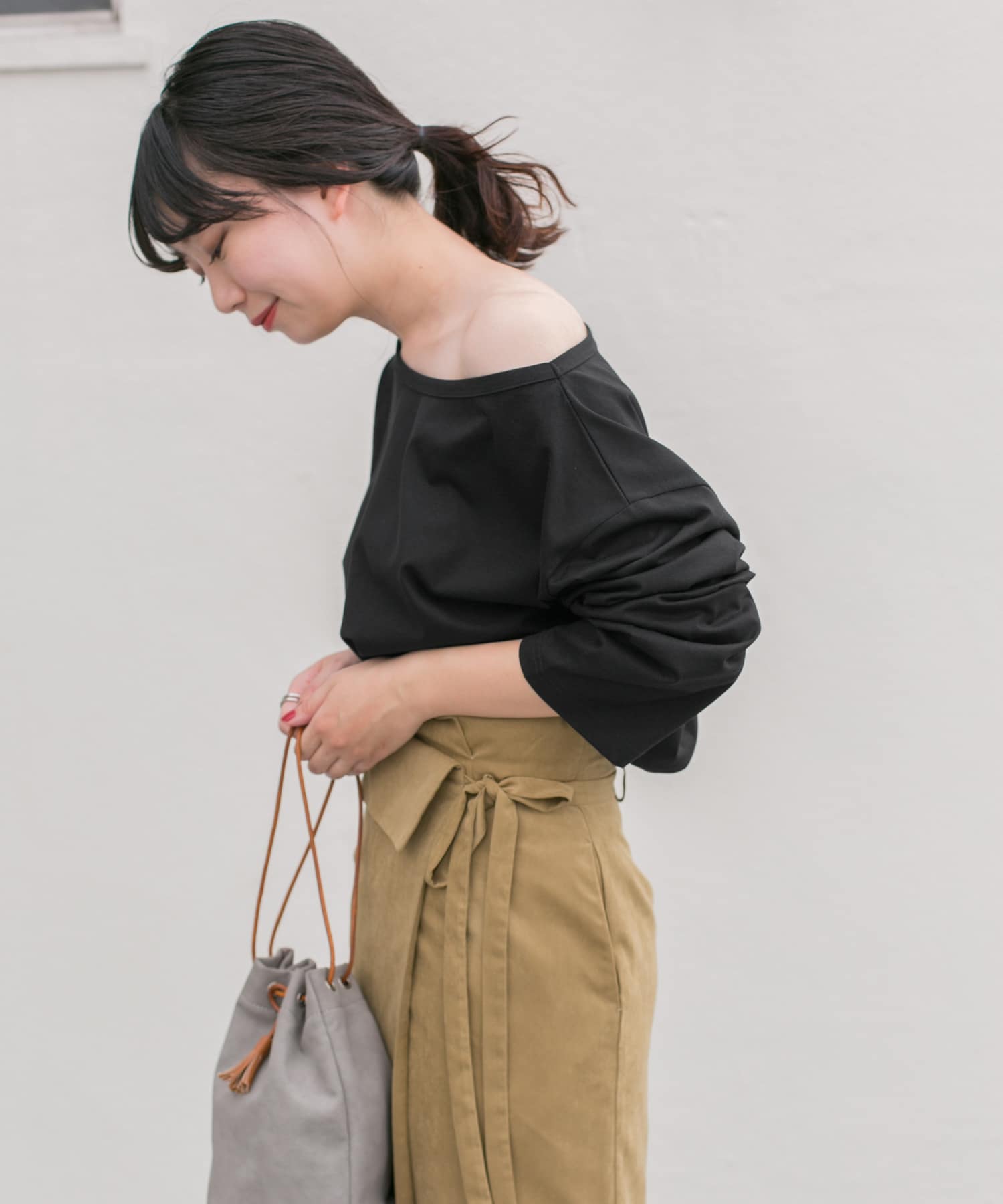 KBF+　アシメネックオーバーロングTシャツ BLACK one